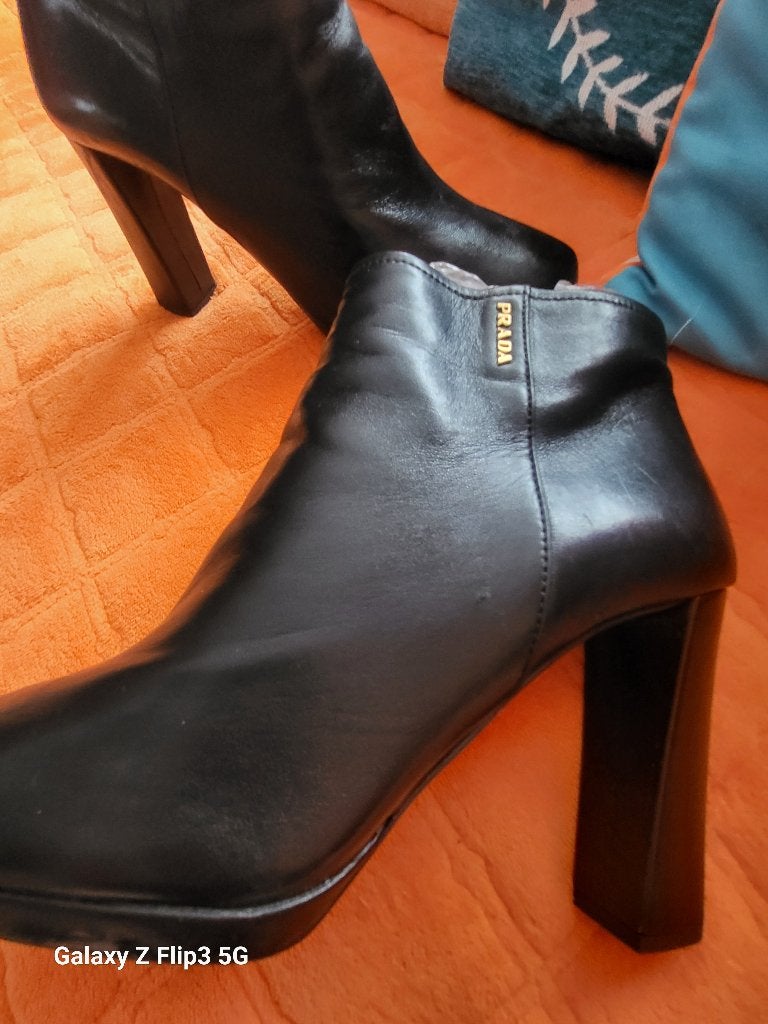 Prada dames laarzen, Made in Italy, Zwart, Lage of Enkellaarzen, Ophalen of Verzenden