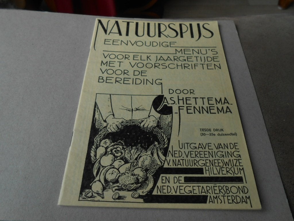 NATUURSPIJS  EENVOUDIGE  MENU'S VOOR ELK JAARGETIJDE, Boeken, Kookboeken, Gelezen, Gezond koken, Ophalen of Verzenden, Nederland en België