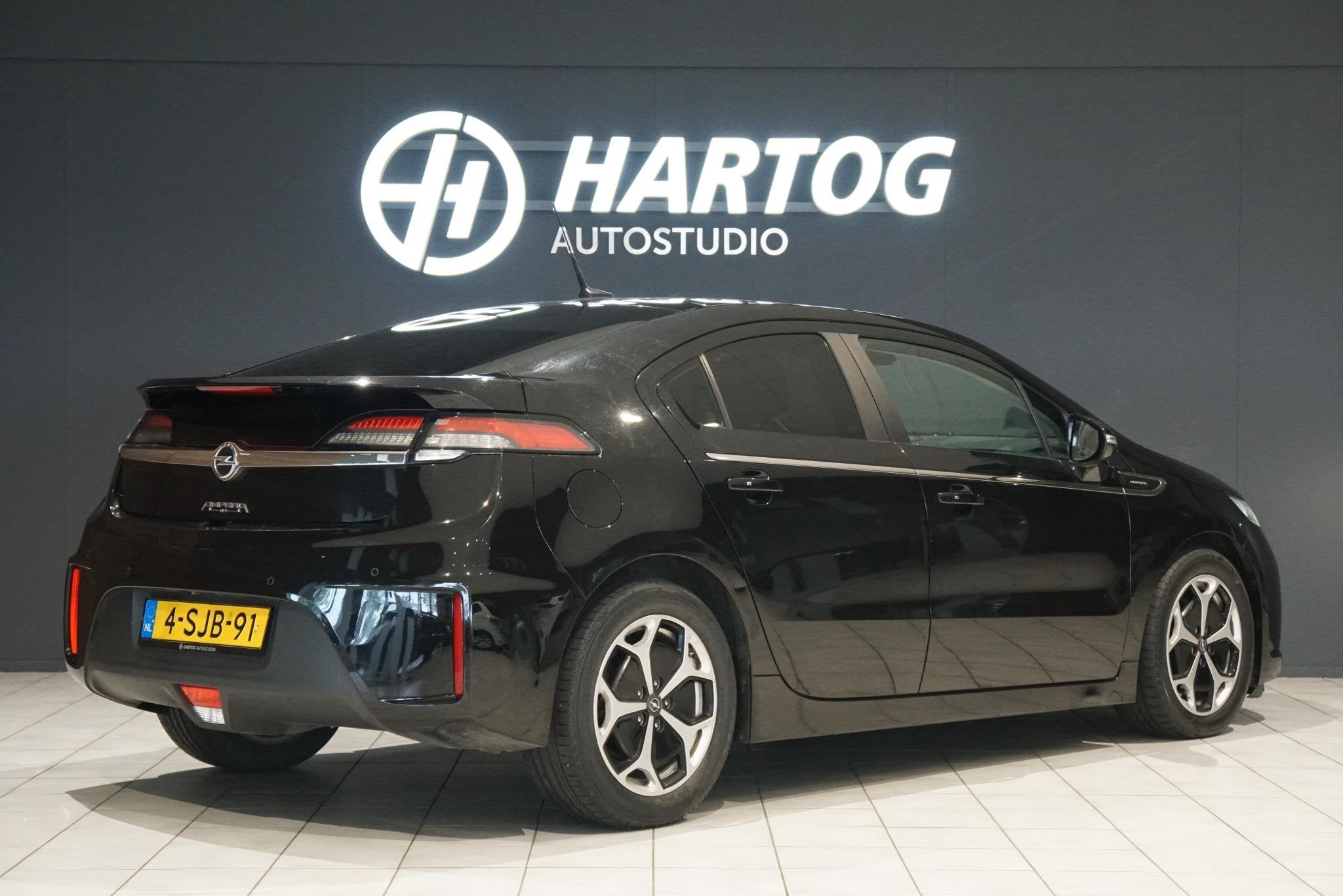 Opel Ampera 1.4 + LEDER / CAMERA / STOELVERWARMING, Auto's, Opel, Euro 5, 1398 cc, 4 cilinders, 16 kWh