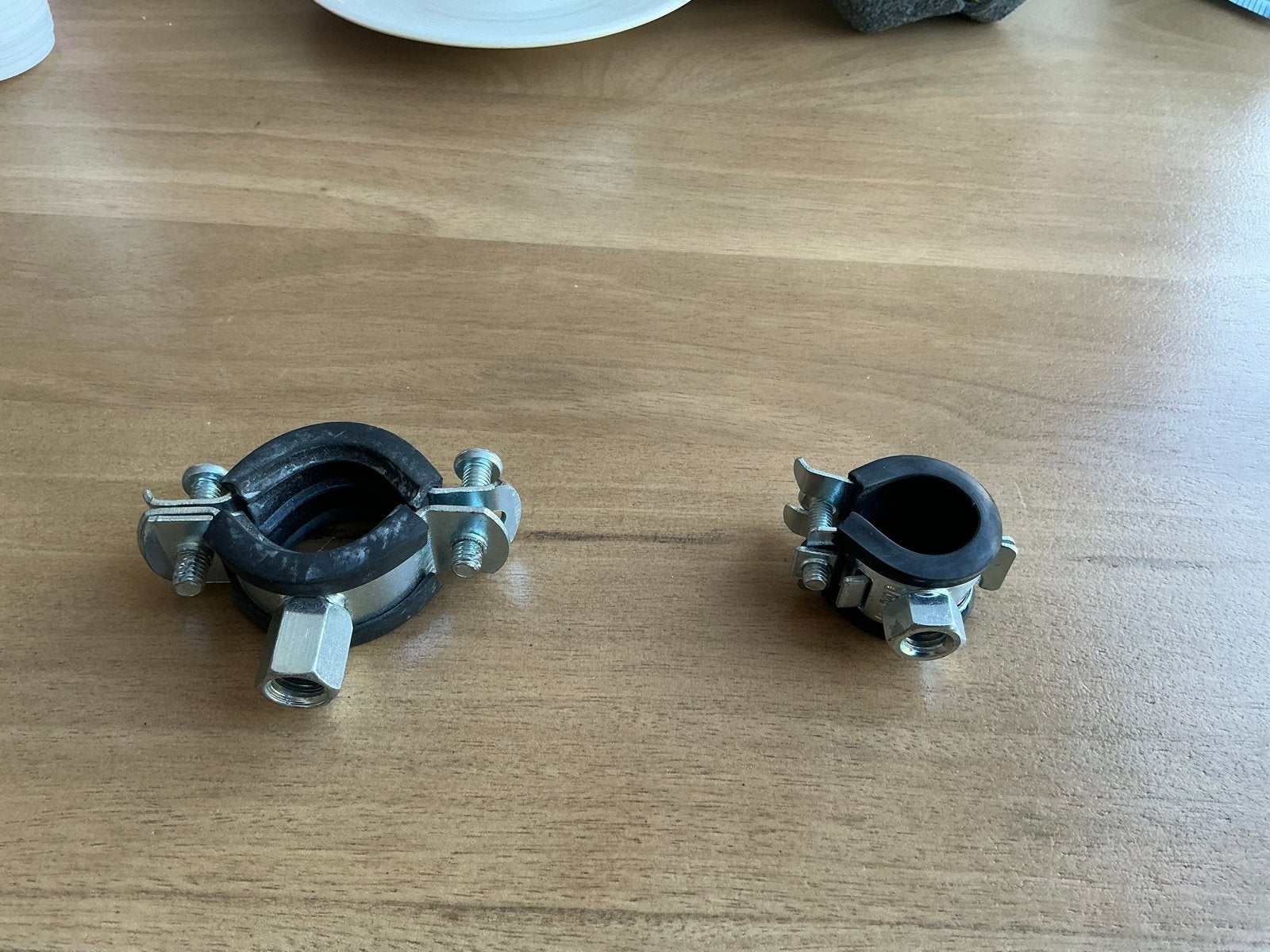 Ophangbeugel voor koperen buizen 12/15 en 22mm, Ophalen of Verzenden, Gebruikt, Overige typen