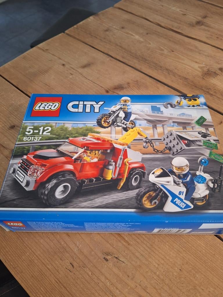LEGO City 60137 Sleepwagen Achtervolging, Lego, Ophalen of Verzenden, Inclusief minifiguren, City