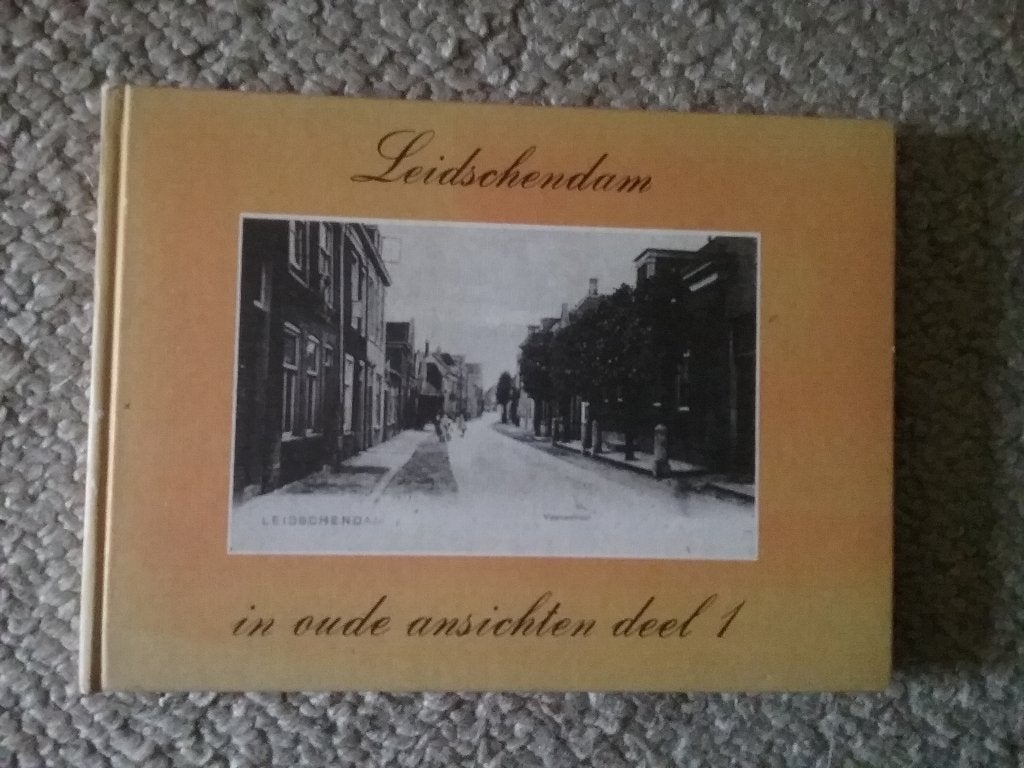Leidschendam in oude ansichten deel 1 (1977), Ophalen of Verzenden, Zo goed als nieuw