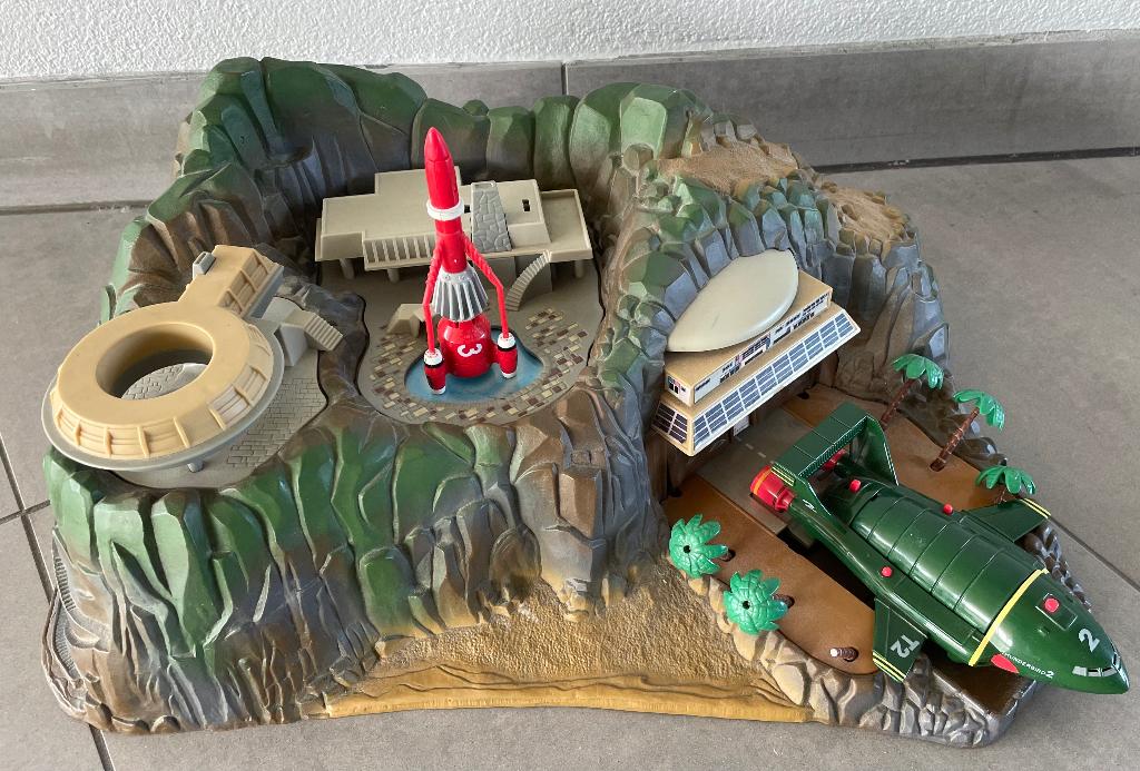 Thunderbird Eiland Basis Matchbox Raket Ruimteschip 1992, Verzamelen, Ophalen, Gebruikt