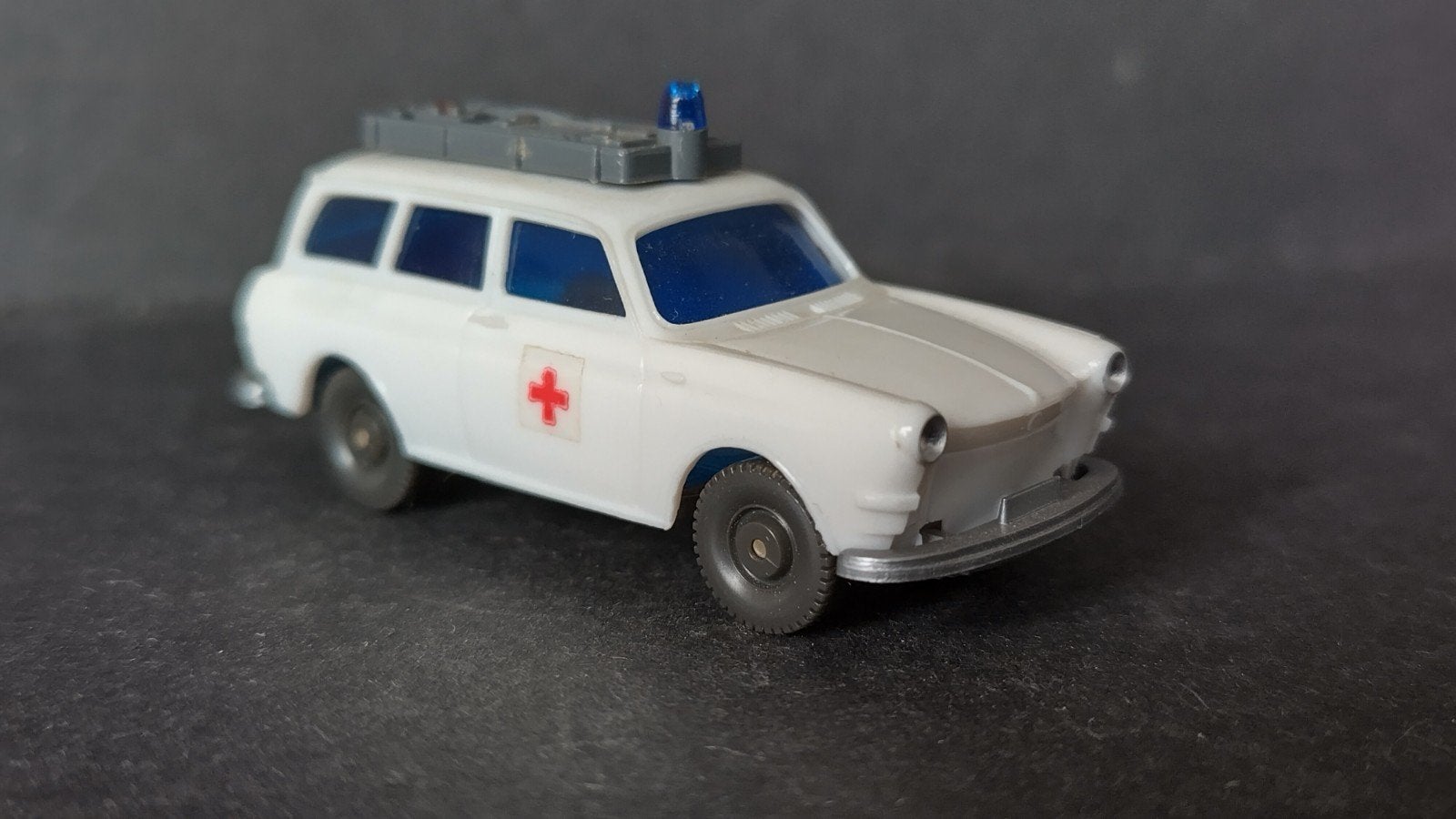 Volkswagen Vw 1500 Ambulance 1:87 Wiking Pol, Hobby en Vrije tijd, Auto, Verzenden, Wiking, M