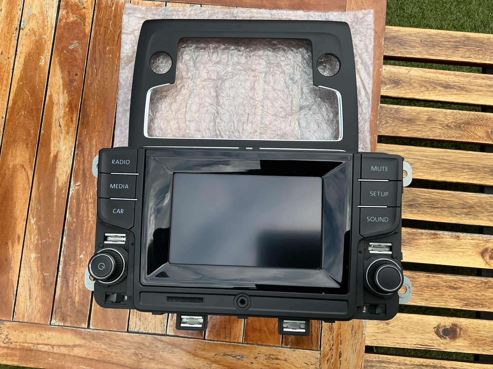 Autoradio met front vw polo, Auto diversen, Autoradio's, Zo goed als nieuw, Ophalen of Verzenden