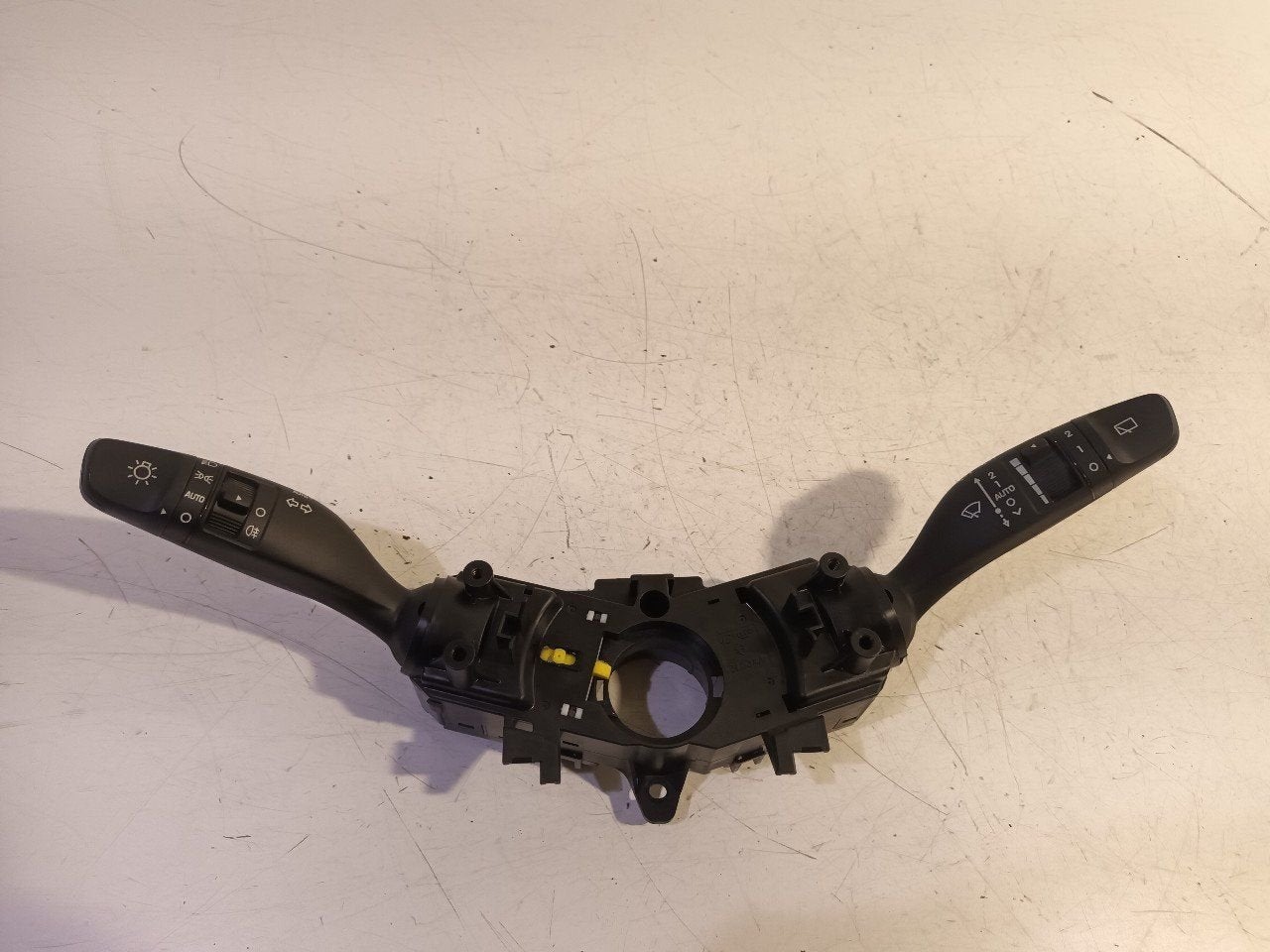 Combischakelaar Hyundai Santa Fe, Onderdelen@venauto.nl, Van der Ven Autorecycling B.V., Gebruikt, Ettenseweg 76, 4706 PB Roosendaal, The Netherlands