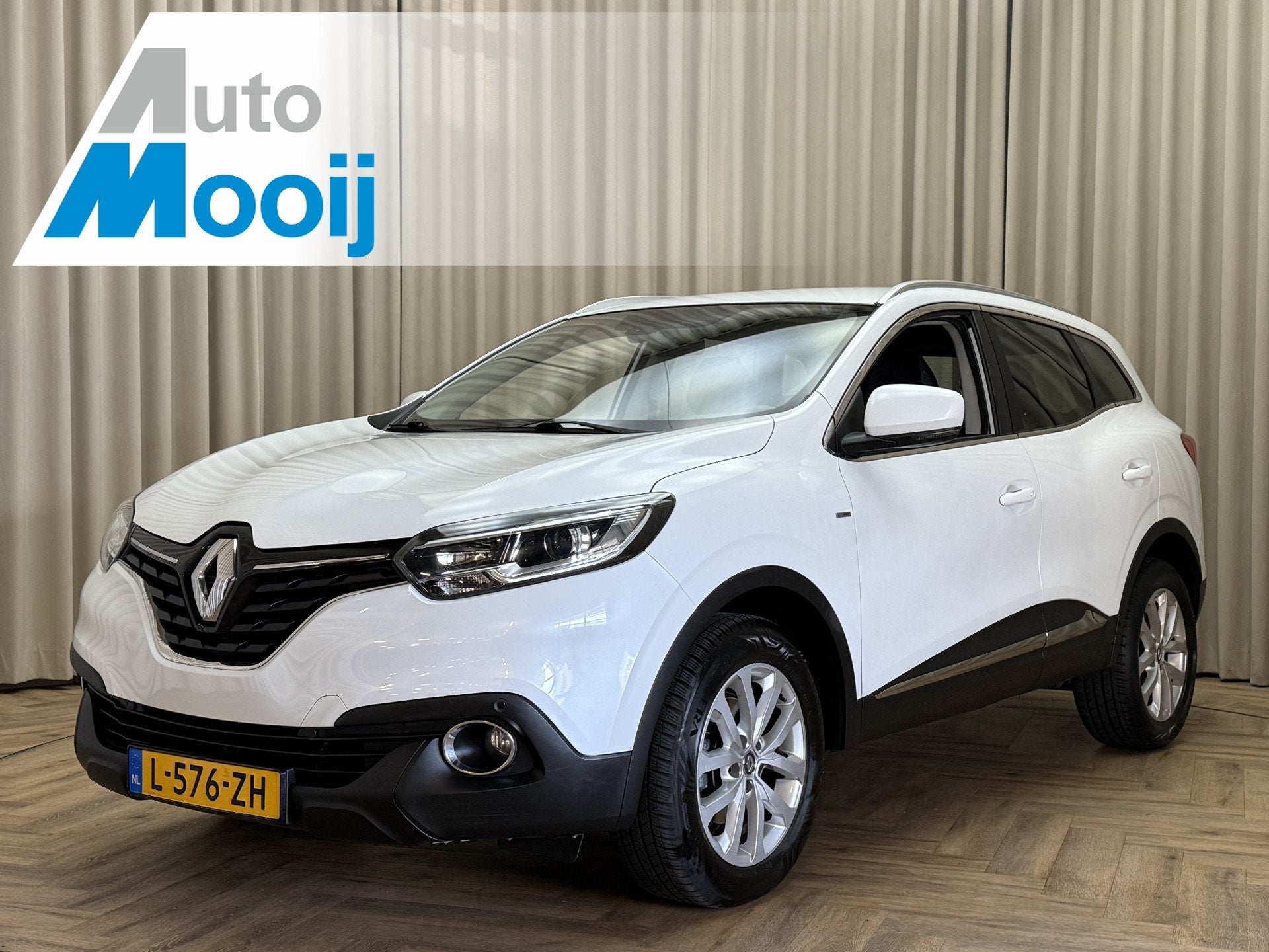 Renault Kadjar 1.2 TCe Bose 1/2 Leder / Stoelverwarming / Na, Voorwielaandrijving, Kadjar, 4 cilinders, Wit