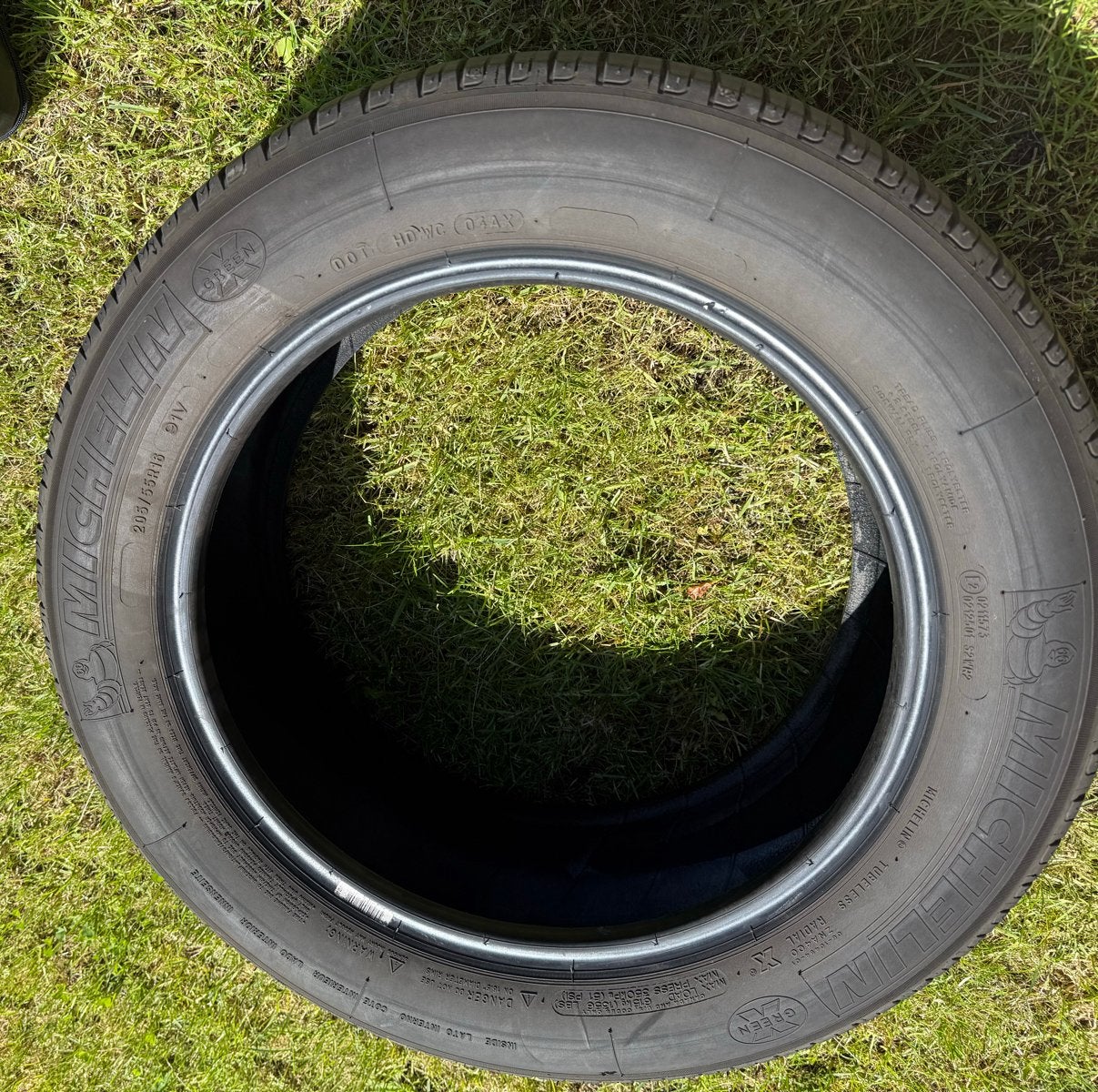 Michelin 205/55R16 91V banden en Dezent velgen, Ophalen, Gebruikt, 16 inch, Banden en Velgen