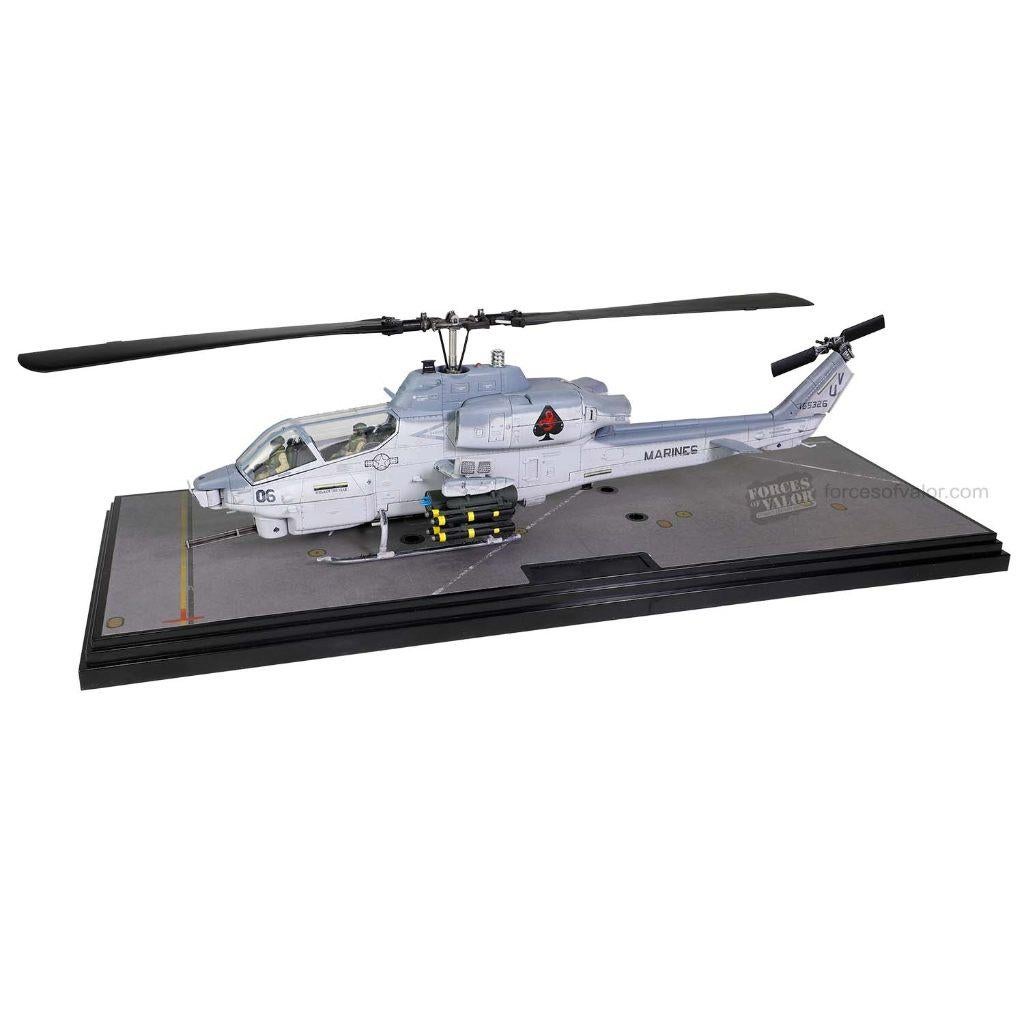 Bell AH-1W Whiskey Cobra HMLA-267 Stingers Forces Of Valor, Glow2B Germany GmbH Erlenbacher Str. 3 shop@glow2b.de, Schaalmodel