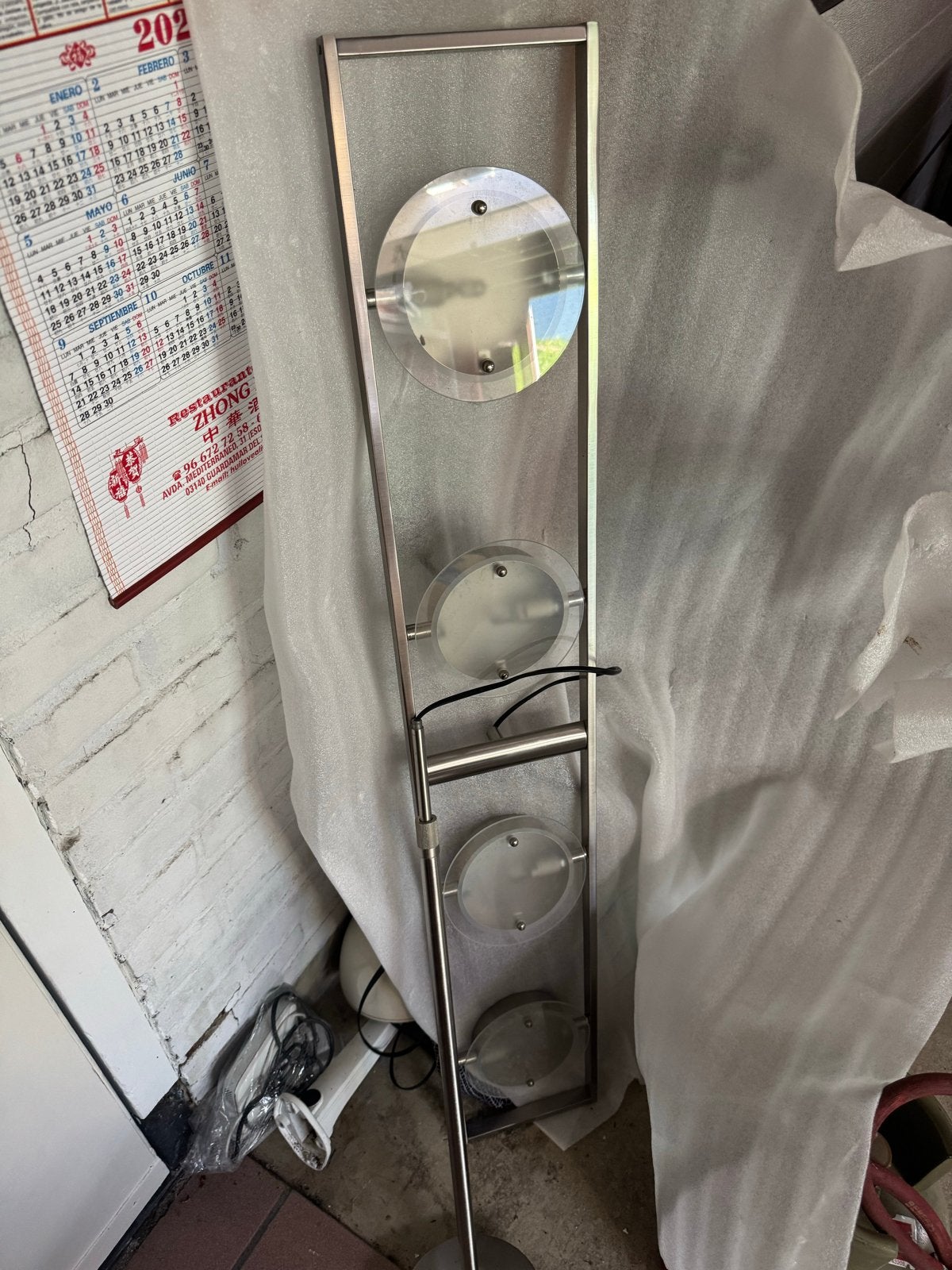 Moderne Staande Lamp - RVS met Glazen Schijven, Ophalen, Gebruikt, Overige fittingen, Metaal