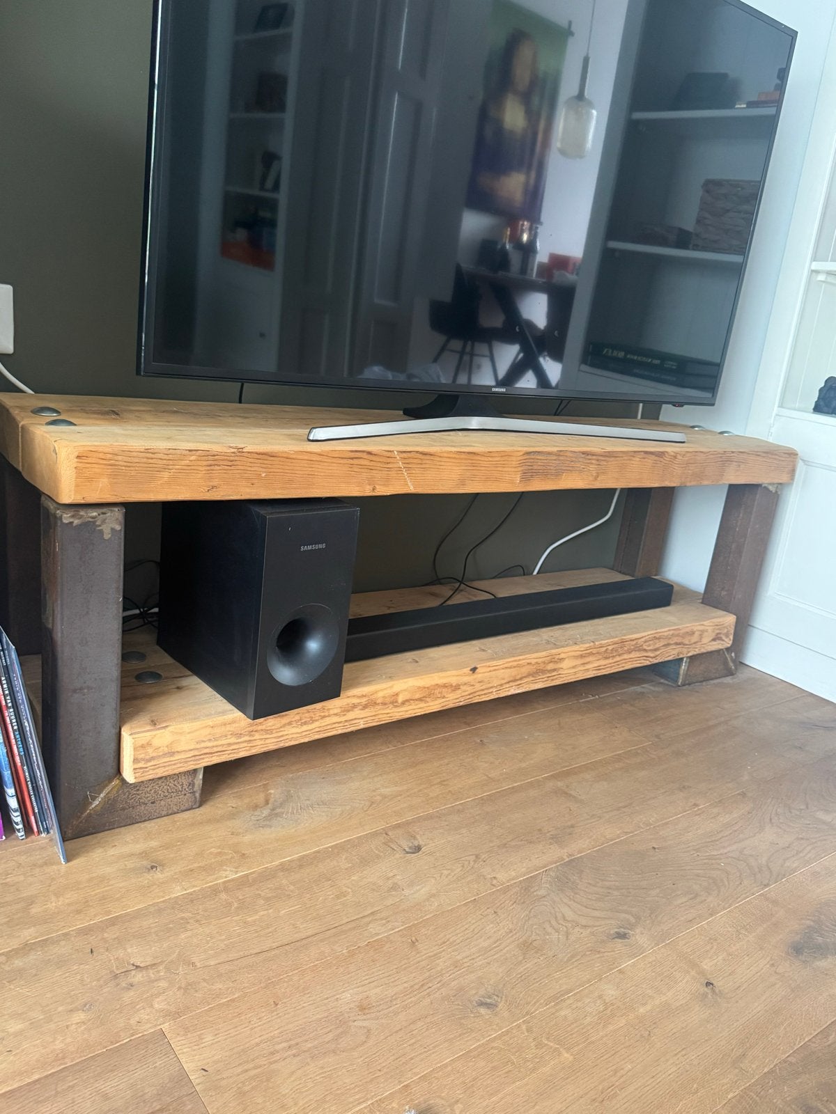 Industrieel TV-meubel/sidetable van hout en staal, Huis en Inrichting, Kasten | Televisiemeubels, Zo goed als nieuw, Minder dan 100 cm