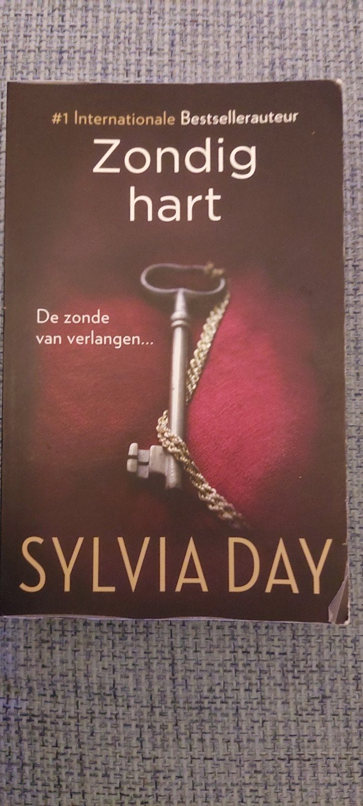 Zondig Hart - Sylvia Day (Crossfire-serie), Boeken, Ophalen of Verzenden, Zo goed als nieuw, Sylvia Day, Nederland