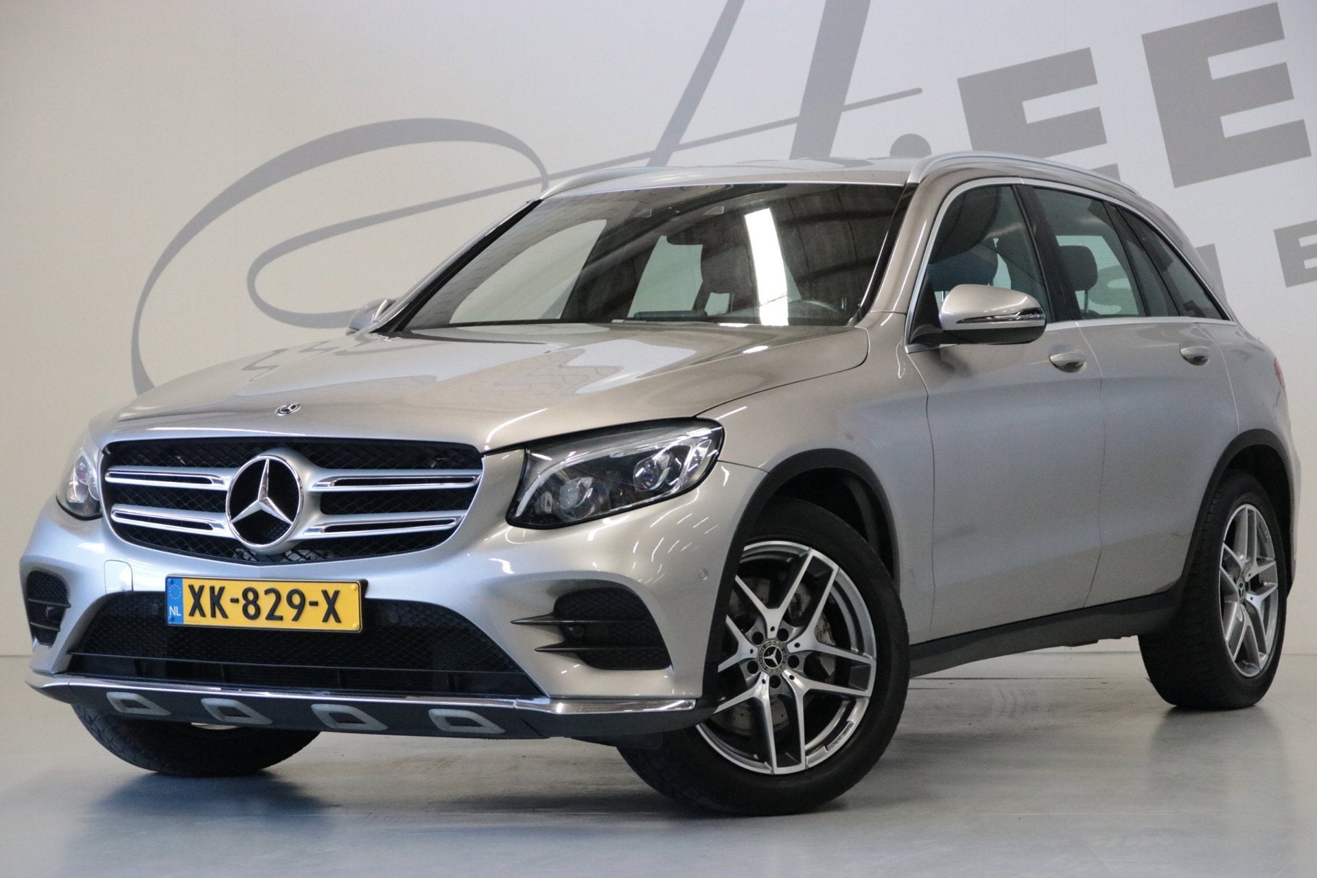 Mercedes-Benz GLC-klasse 250 AMG-line/AMG-styling/Achteruitr, Gebruikt, 4 cilinders, Automatische klimaatregeling, Leder en Stof