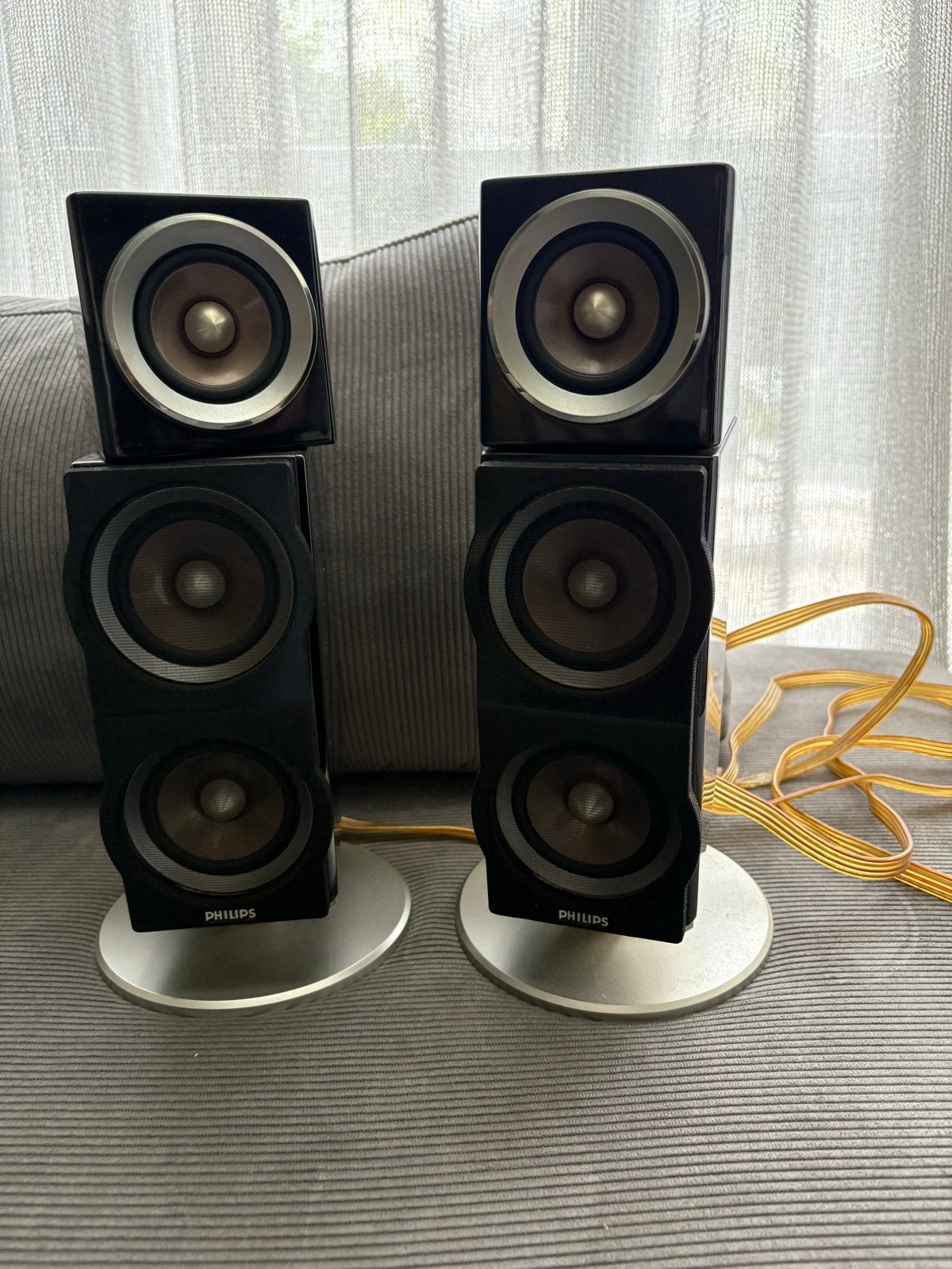 Foto 4 van Philips Stereo Installatie met Radio, CD-speler en Boxen