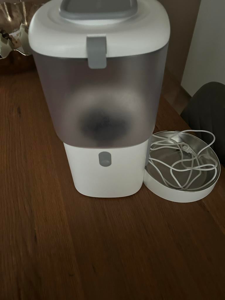 Automatsiche voer dispenser, Ophalen, Nieuw