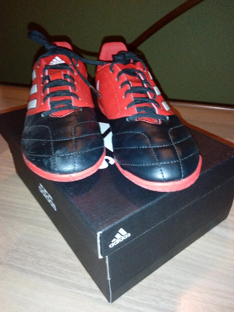 Adidas sportschoenen/voetbalschoenen maat 38,5, Adidas, Ophalen of Verzenden, Zo goed als nieuw, Jongen of Meisje