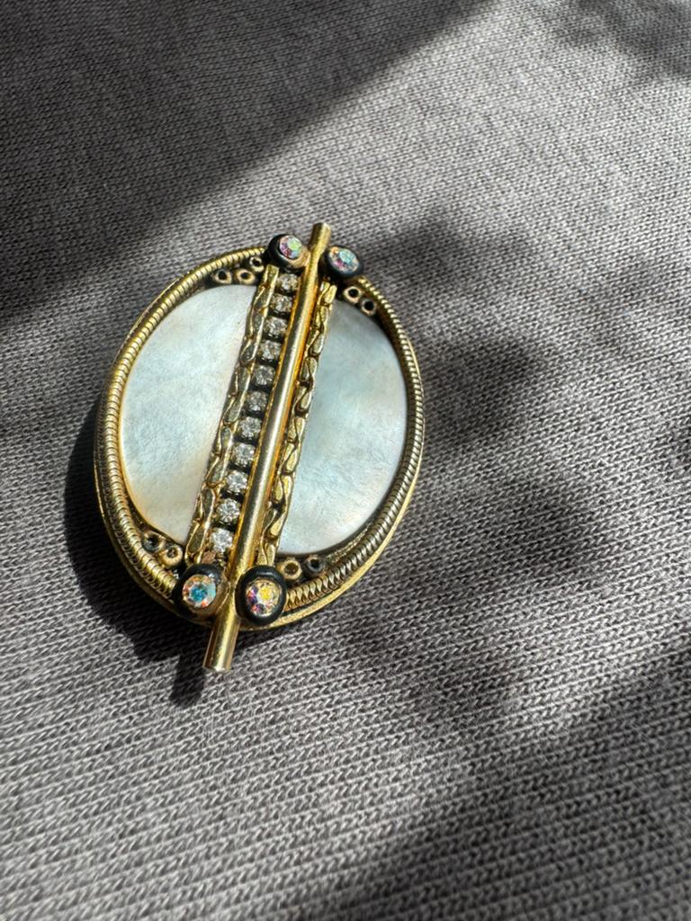 Marena Broche/Hanger met Parelmoer en Strass, Ophalen, Overige materialen, 4 tot 7 cm, Gebruikt