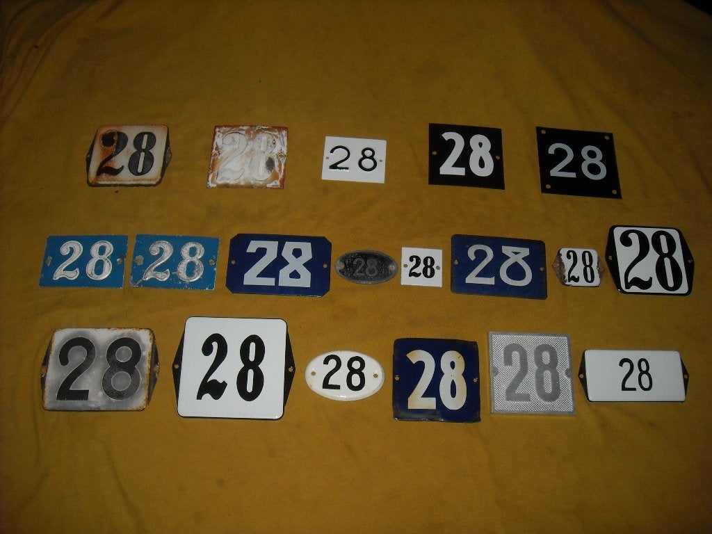 oud emaille huisnummer 28 ook 29 30 31 32 33 34 35 36 37 38, Antiek en Kunst, Antiek | Emaille, Ophalen of Verzenden