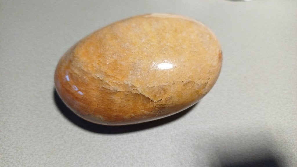 Oranje Perzik Maansteen Madagascar #collectie #verzameling, Ophalen of Verzenden, Mineraal