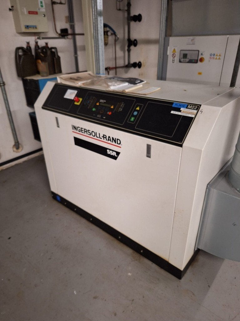 Schroefcompressor, Ophalen, Geluidgedempt, Gebruikt, 800 liter/min of meer