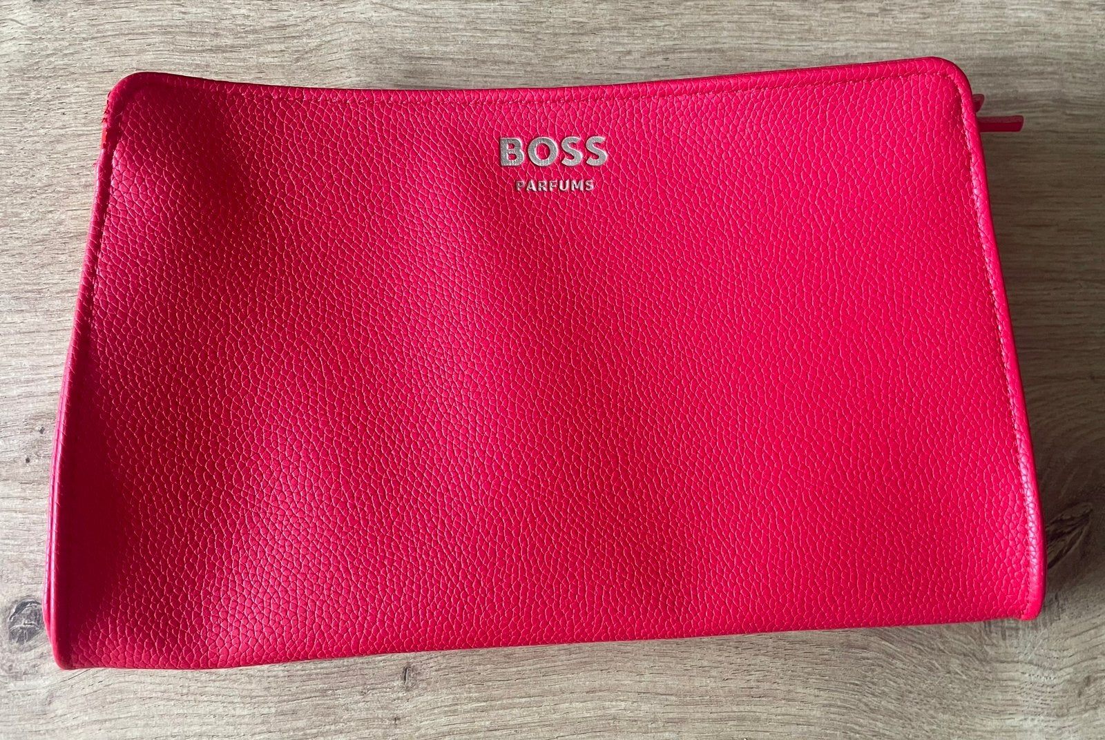 BOSS toilettas rood Hugo Boss, Ophalen of Verzenden, Zo goed als nieuw, Rood, Dame