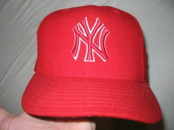 New York Yankees cap jaren 90, Kleding | Heren, Verzenden, Zo goed als nieuw, 58 of 59 cm (L, 7¼ of ⅜ inch), Pet