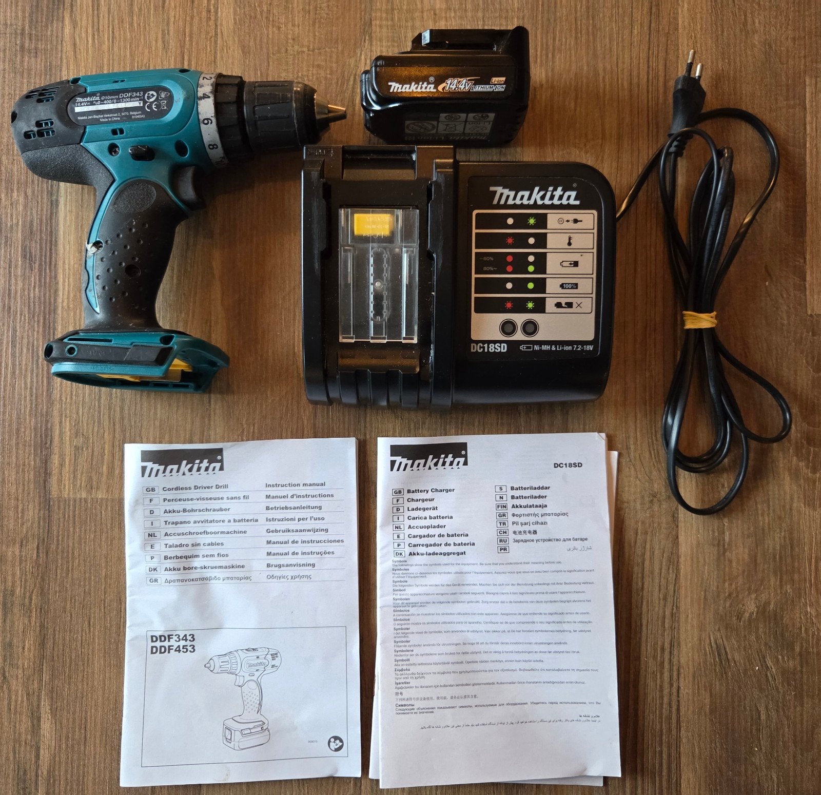 Makita DDF343 Accuboormachine met Makita oplader, Gebruikt, Variabele snelheid, Ophalen of Verzenden, Boor- en Schroefmachine