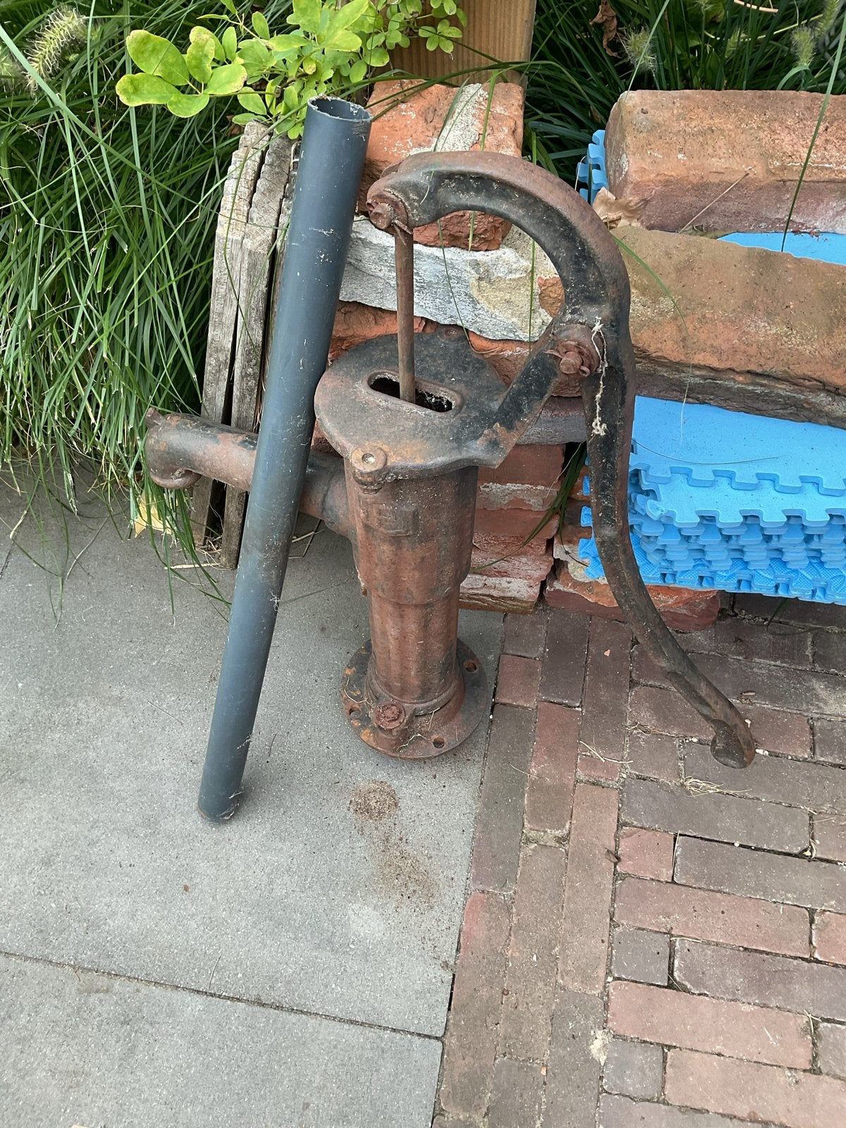 handwaterpomp - gietijzer voor regenton, Ophalen, Gebruikt, Handmatig, Bronpomp