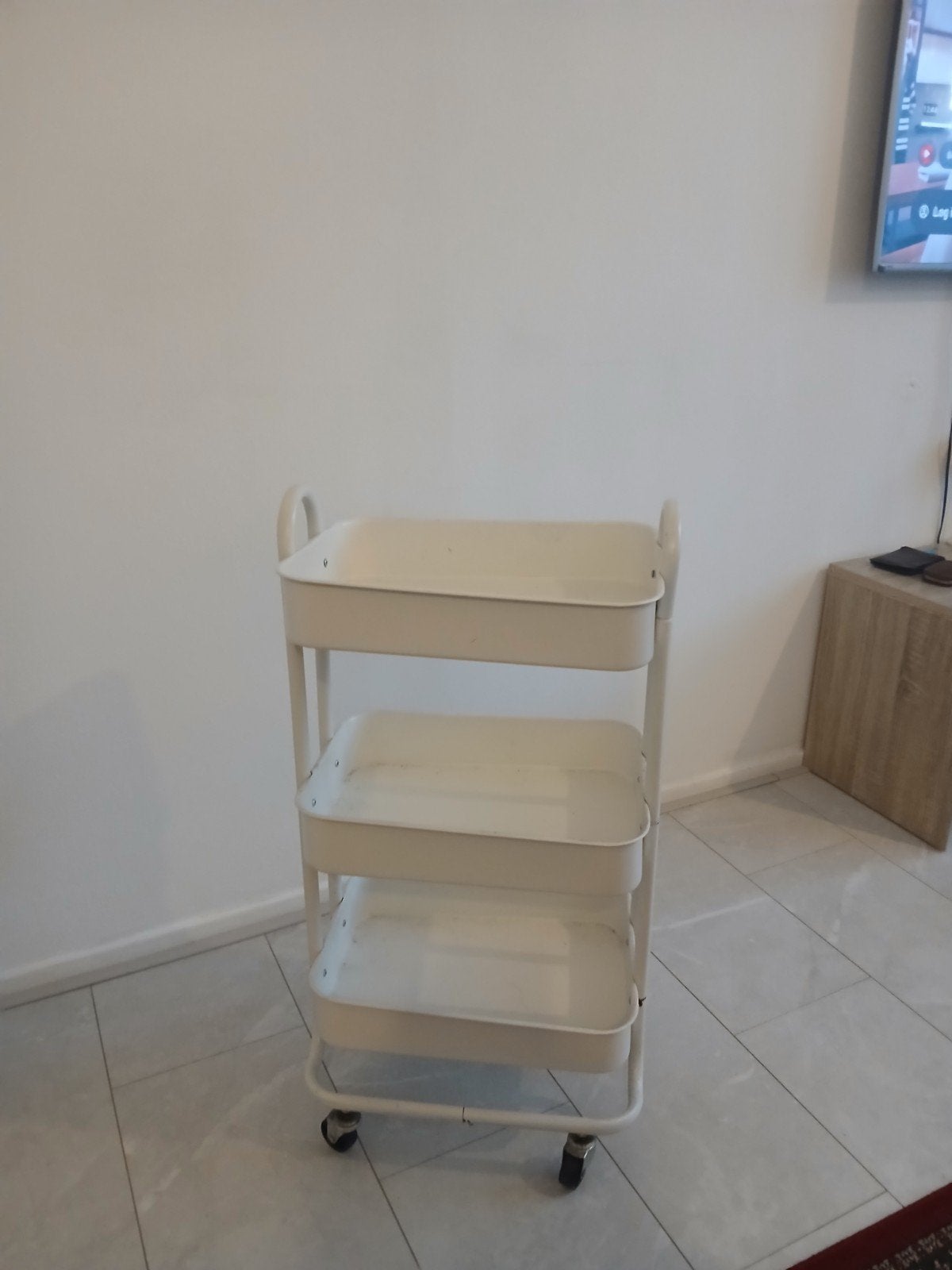 Witte roltafel met 3 etages - Handig en veelzijdig, Huis en Inrichting, Gebruikt, Ophalen of Verzenden, Wit, Metaal