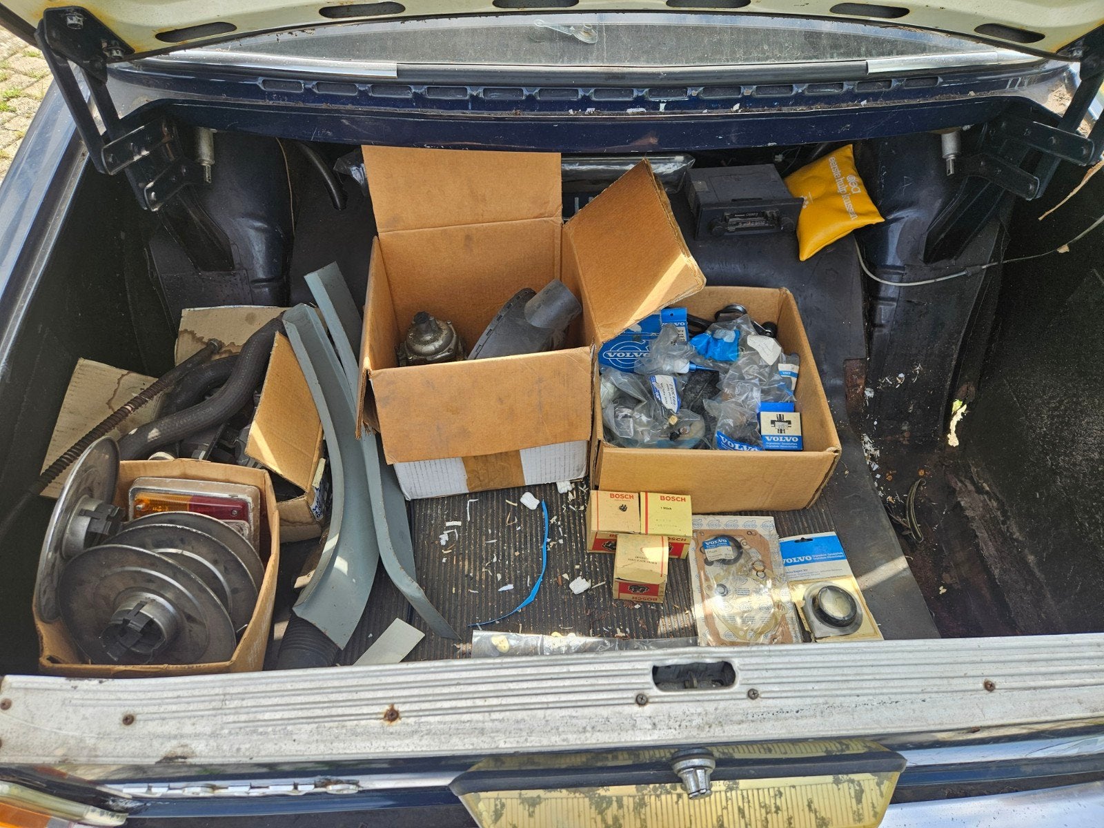 Volvo 144 2.0 DL 1972 + onderdelen, foto 12