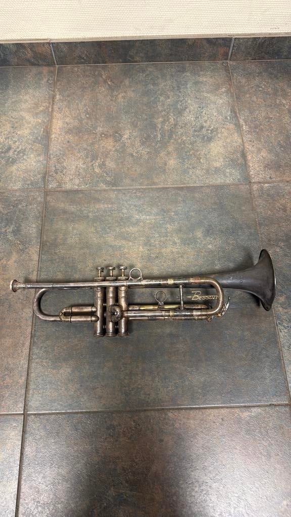 Trompet besson 382663, Muziek en Instrumenten, Ophalen of Verzenden, Gebruikt, Bes-trompet