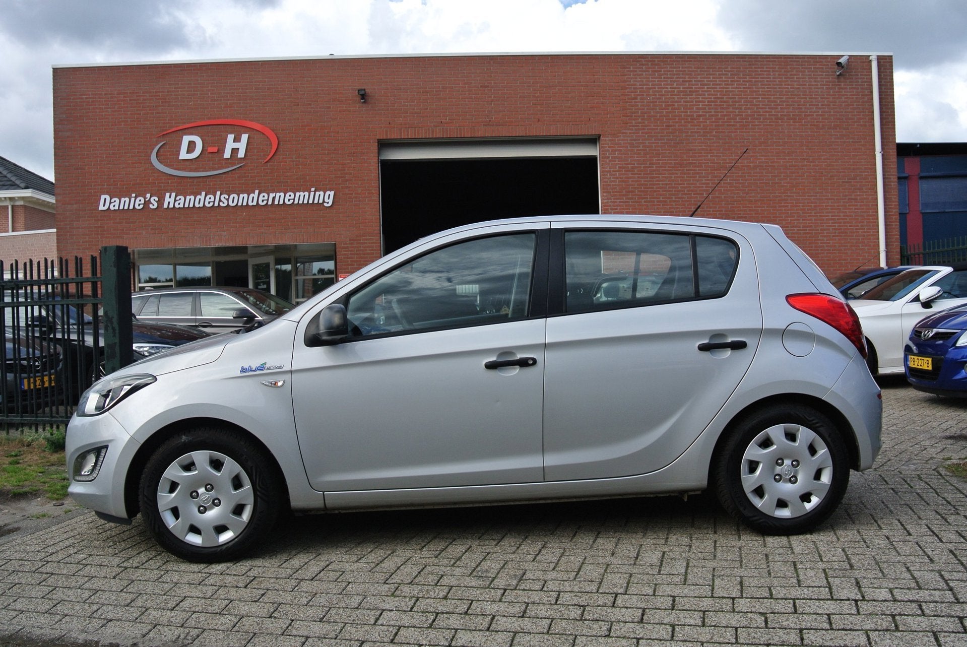 Hyundai I20 1.2i Business Edition airco nieuwe apk inruil mo, Auto's, Euro 5, Gebruikt, 31 €/maand, 4 cilinders