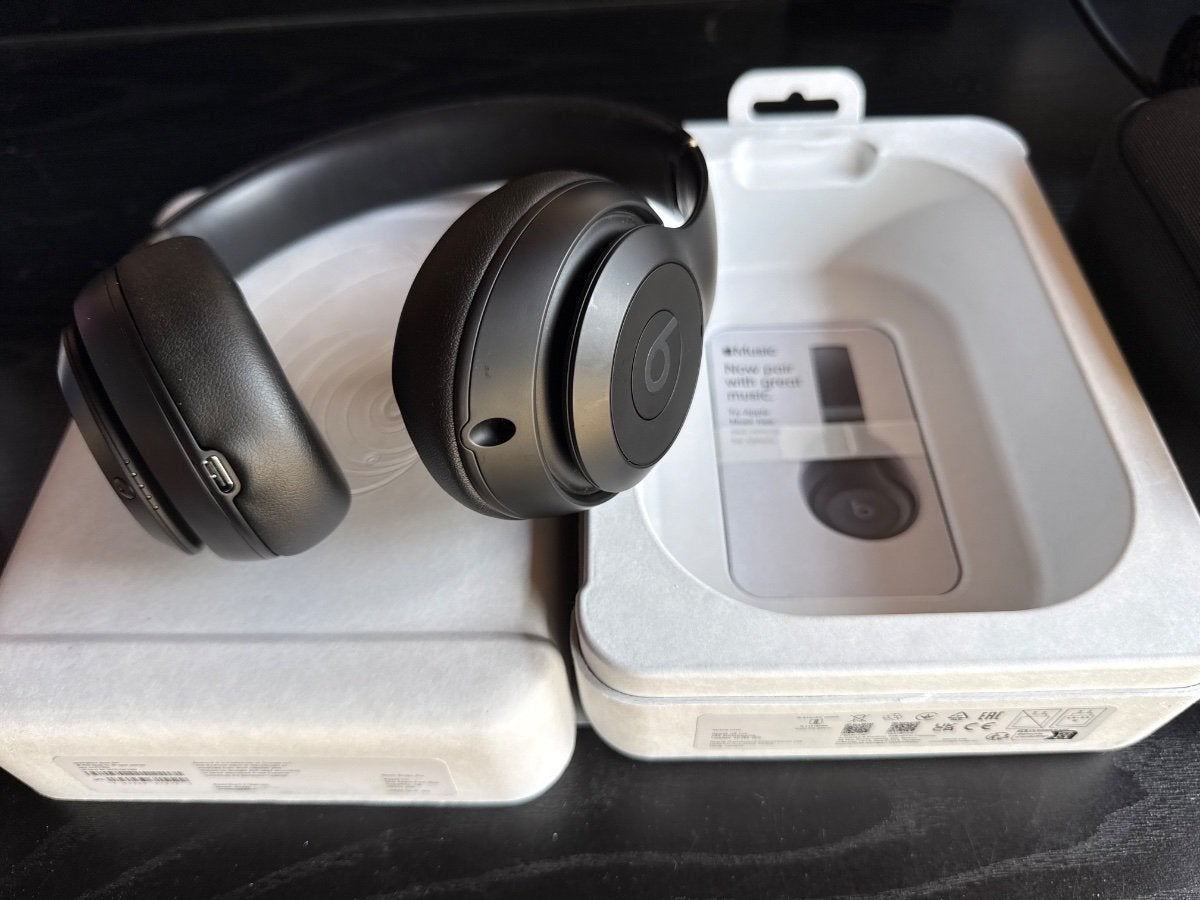 Beats Studio Pro Draadloze Koptelefoon met Noise Cancelling