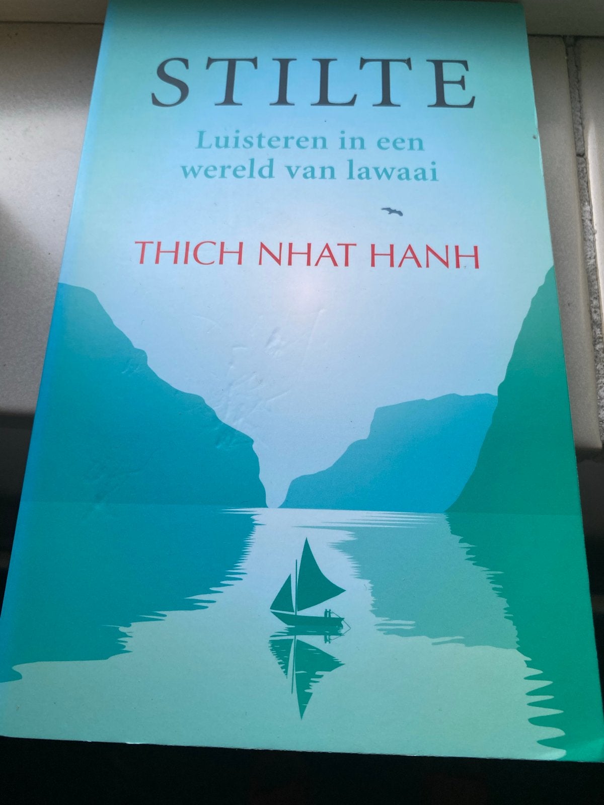 Stilte: Luisteren in een wereld van lawaai - Thich Nhat Hanh, Boeken, Ophalen of Verzenden, Zo goed als nieuw, Meditatie of Yoga