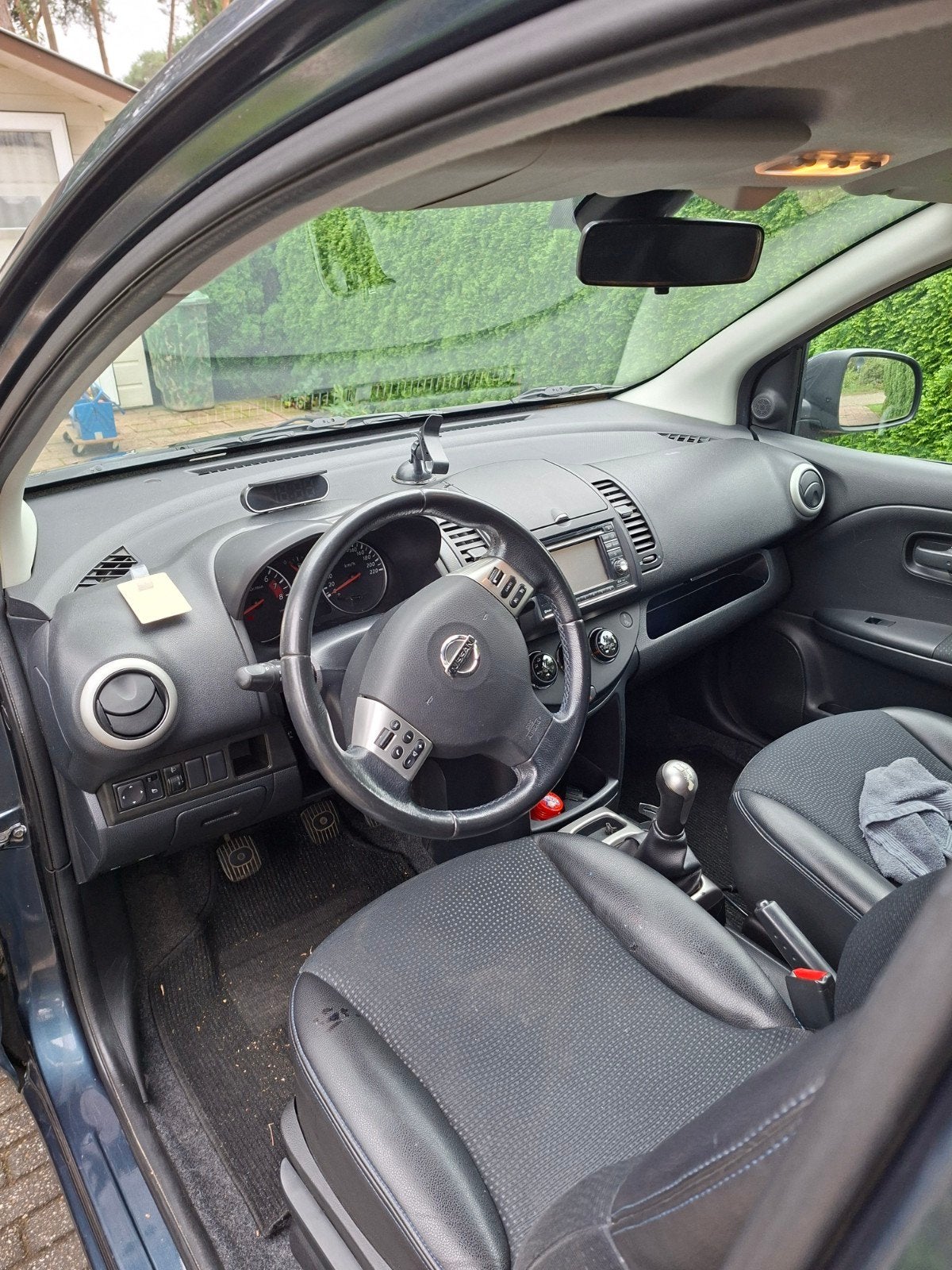 Foto 8 van nissan note 1.4 groen perfect onderhouden.