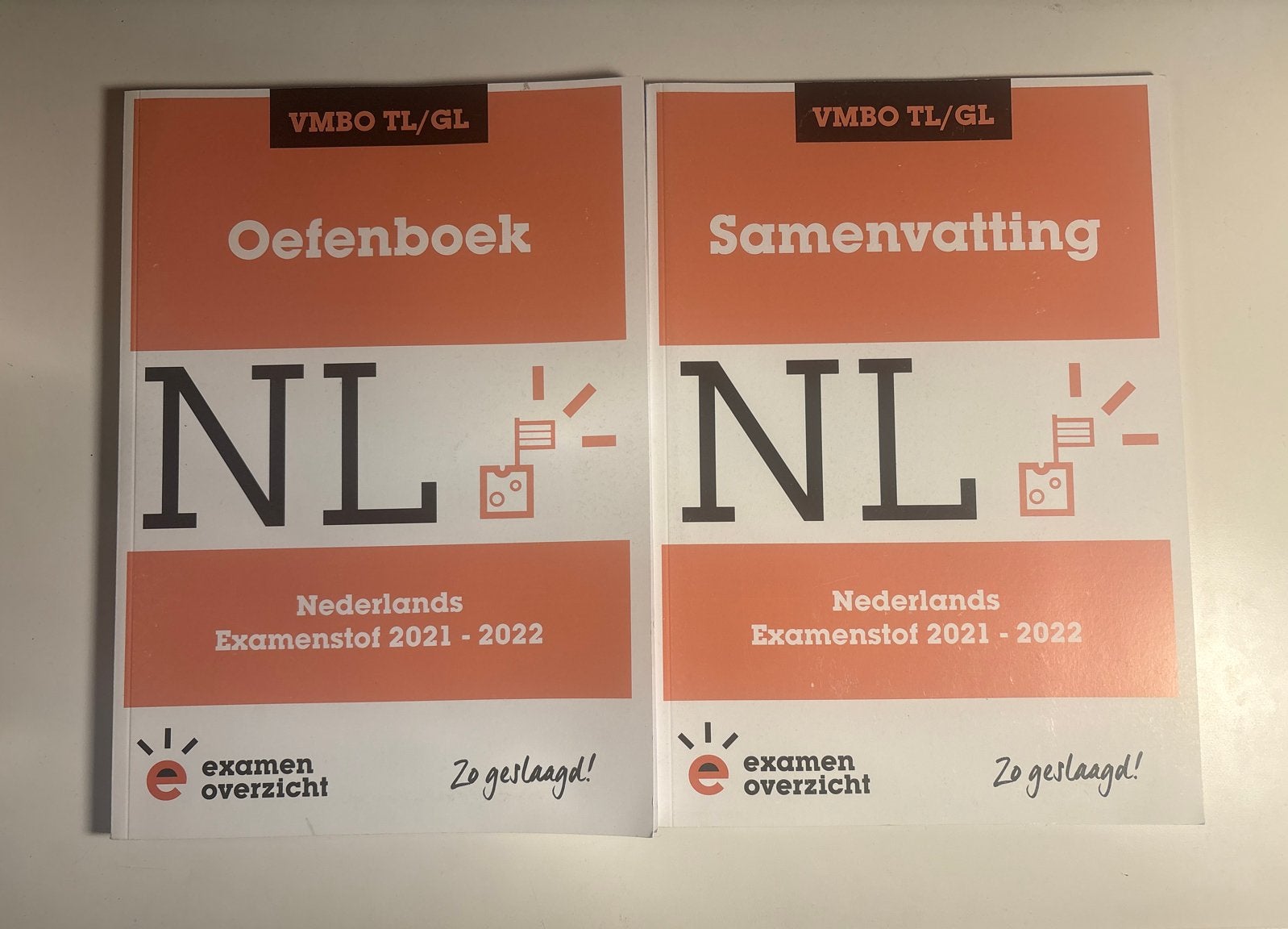 ExamenOverzicht Nederlands VMBO TL/GL Oefenboek & Samenvatti, Ophalen of Verzenden, Alpha, Zo goed als nieuw, MBO
