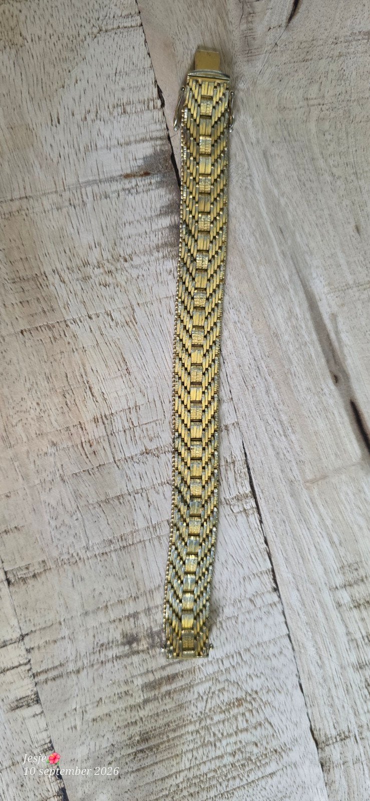 Vintage Goudkleurige "Brick Link" Armband - Eyecatcher, Ophalen of Verzenden, Gebruikt, Goud, Overige materialen