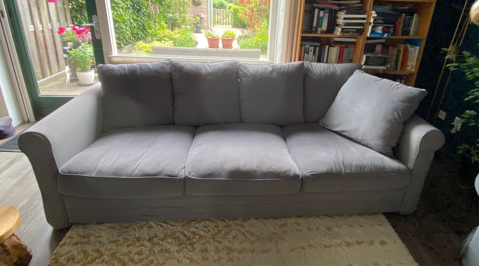 Grijze Ikea bank, Huis en Inrichting, Banken | Bankstellen, Ophalen, 250 tot 300 cm, Gebruikt, Driepersoons