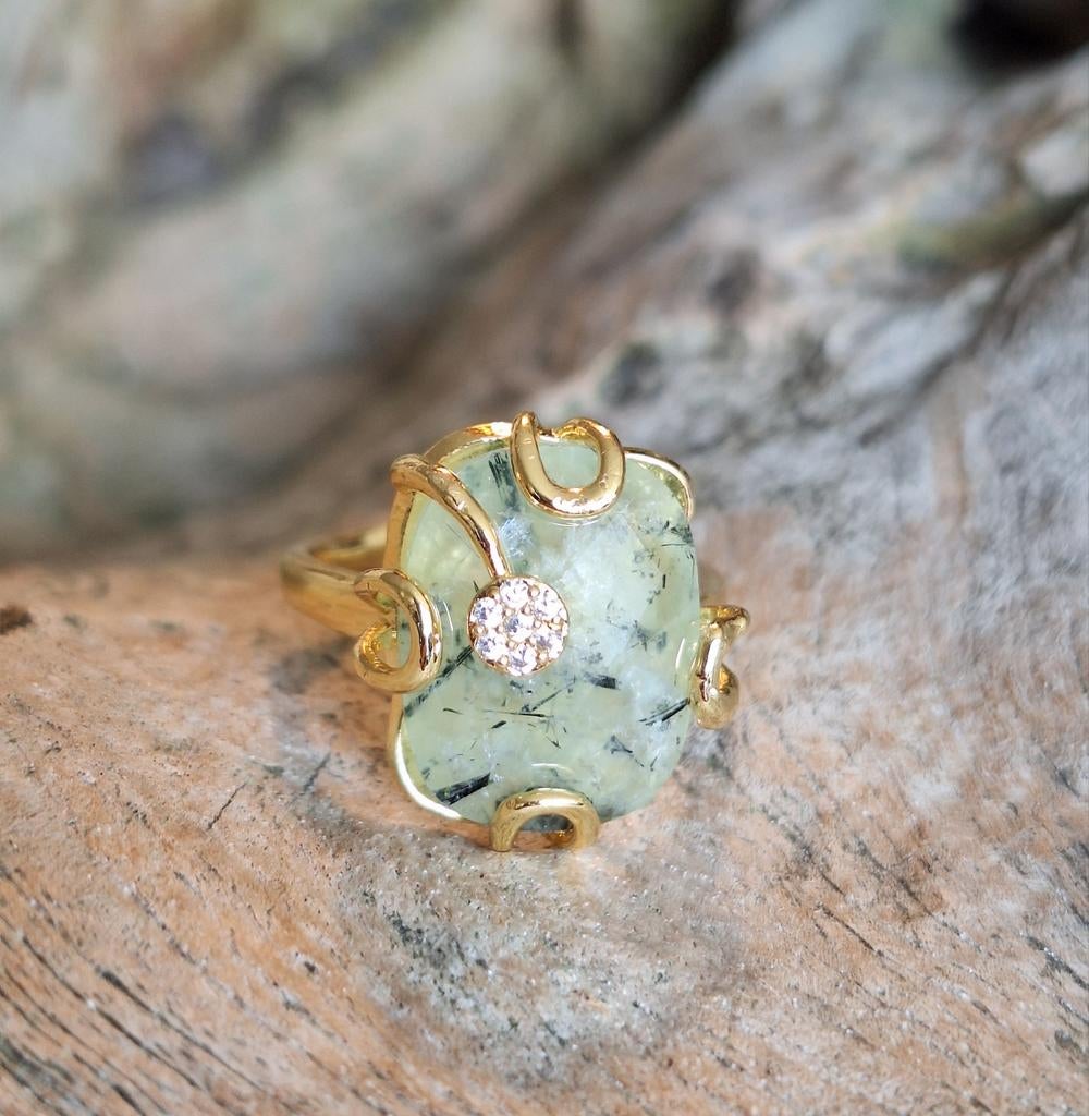Vergulde Prehniet edelsteen ring, Nieuw, Ophalen of Verzenden, Dame of Heer, Met edelsteen