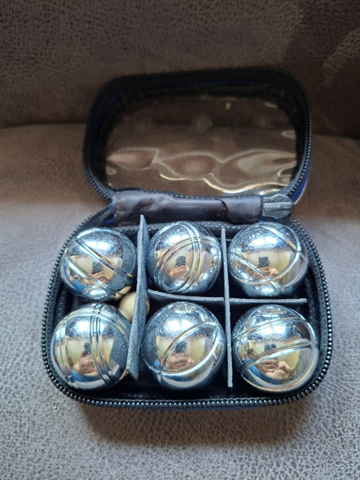 Jeudeboules mini, Ophalen, Bal