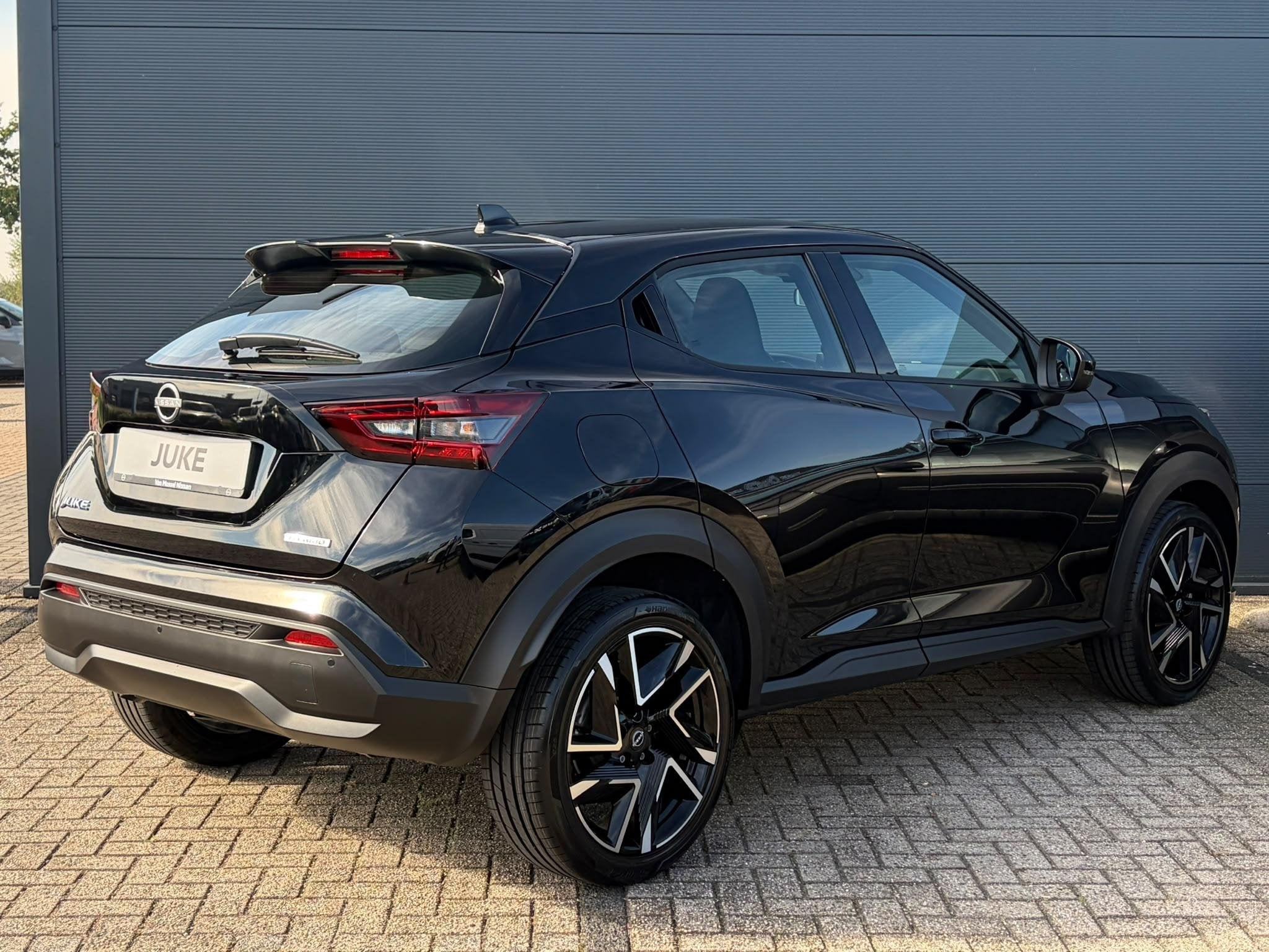 Nissan Juke 1.6 Hybrid N-Connecta 143PK | Rijklaarprijs! | A, Auto's, Dealer onderhouden, Euro 6, Zwart, Bedrijf
