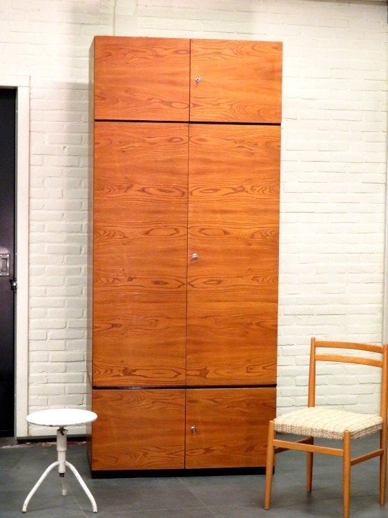 1960 mooie hoge Kinderkamer Kledingkast met zee aan ruimte, Ophalen, Gebruikt, Kast, 50 tot 70 cm