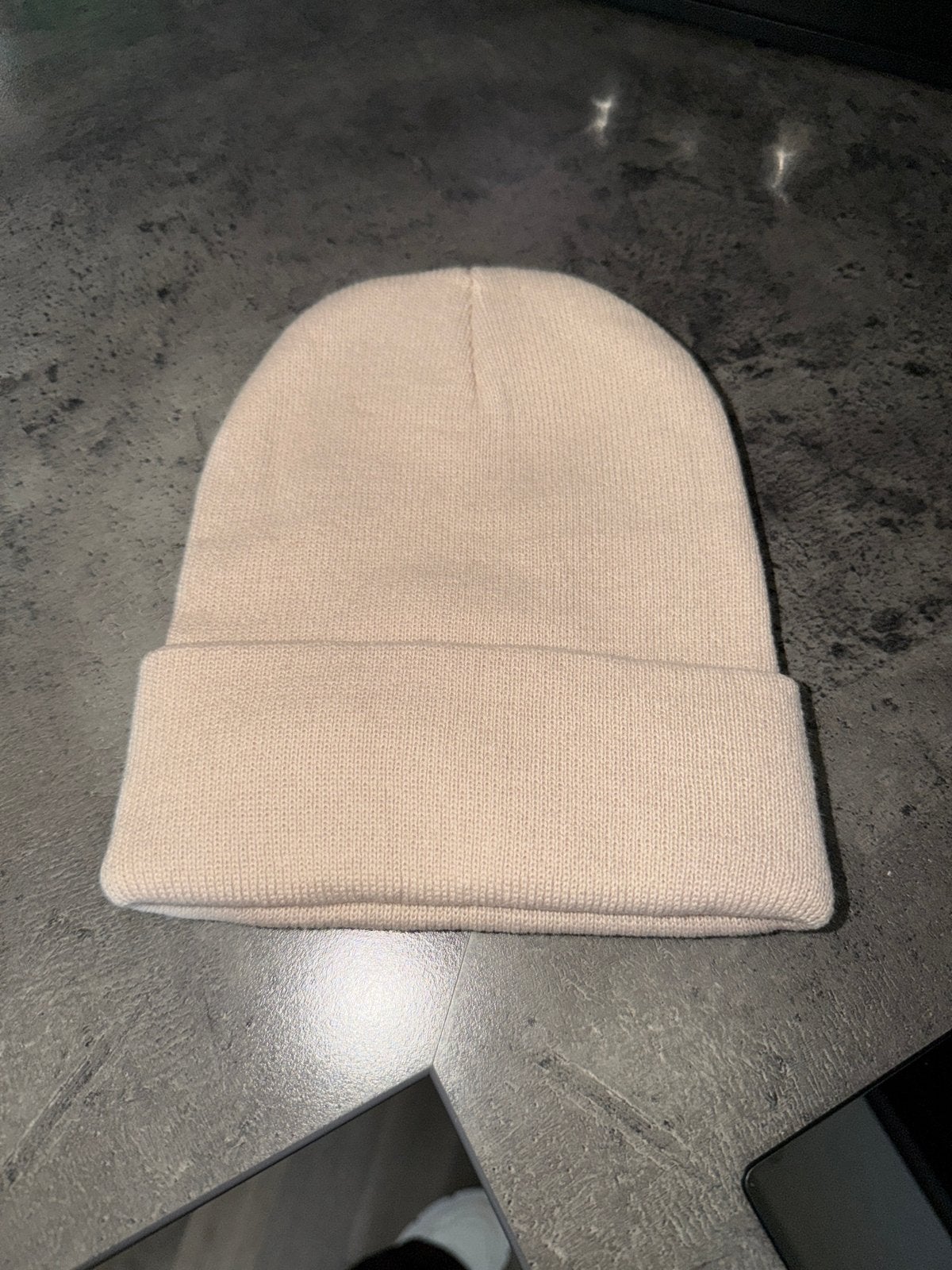 Nieuwe beige muts - ongedragen, Ophalen of Verzenden, Nieuw, Muts