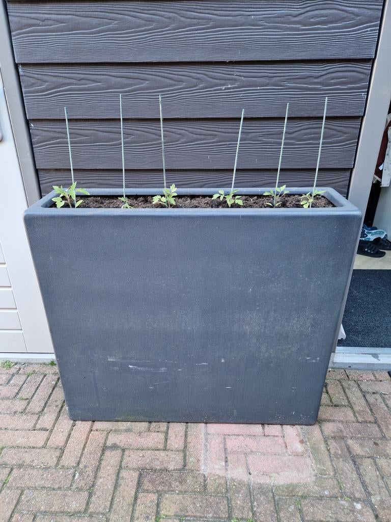 2x Polyester plantenbak CARREZ, Overige materialen, Gebruikt, 100 cm of meer, Ophalen of Verzenden