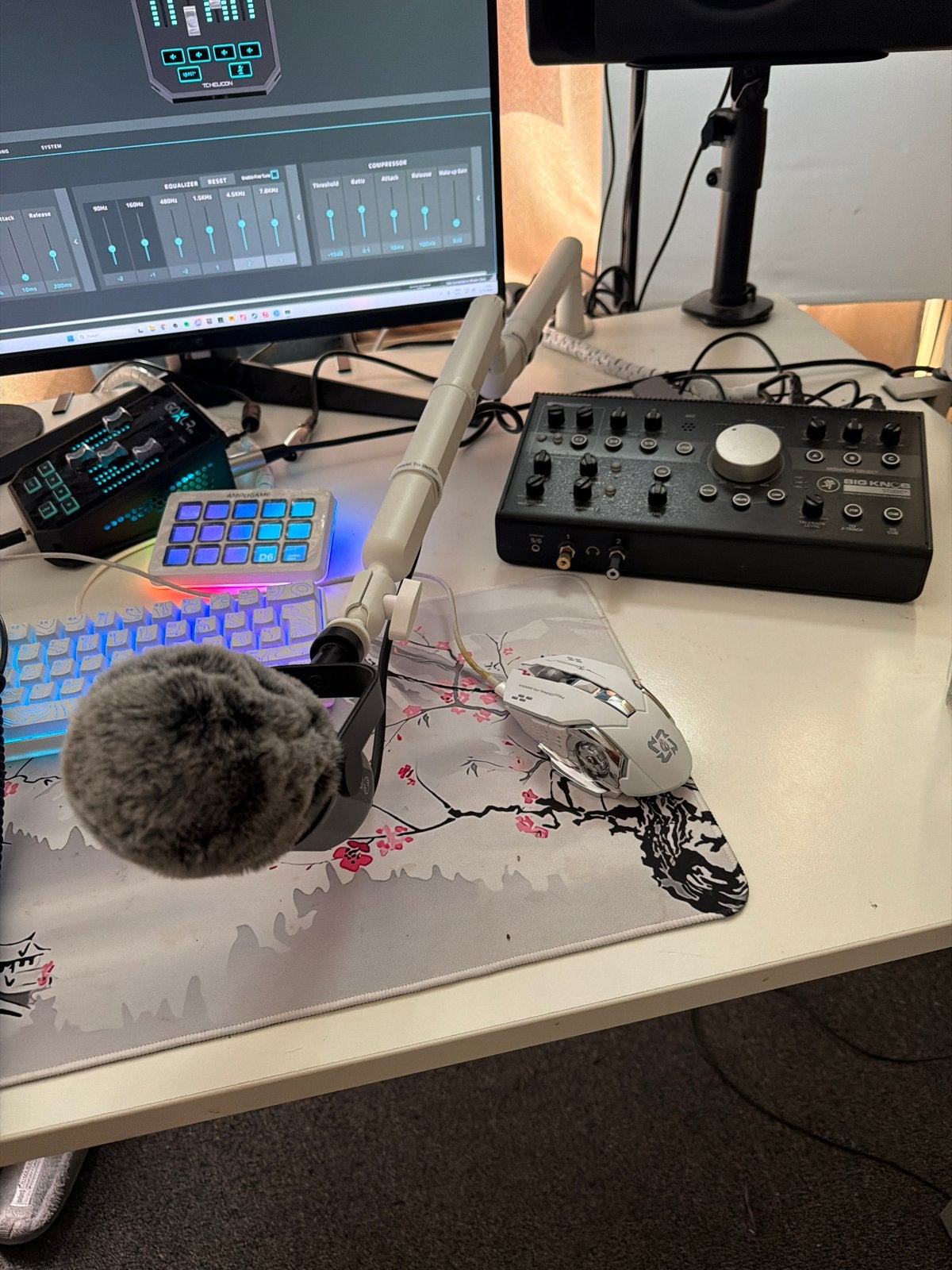 FDUCE Studiomicrofoon met plopkap en arm, Muziek en Instrumenten, Ophalen of Verzenden, Zo goed als nieuw, Studiomicrofoon