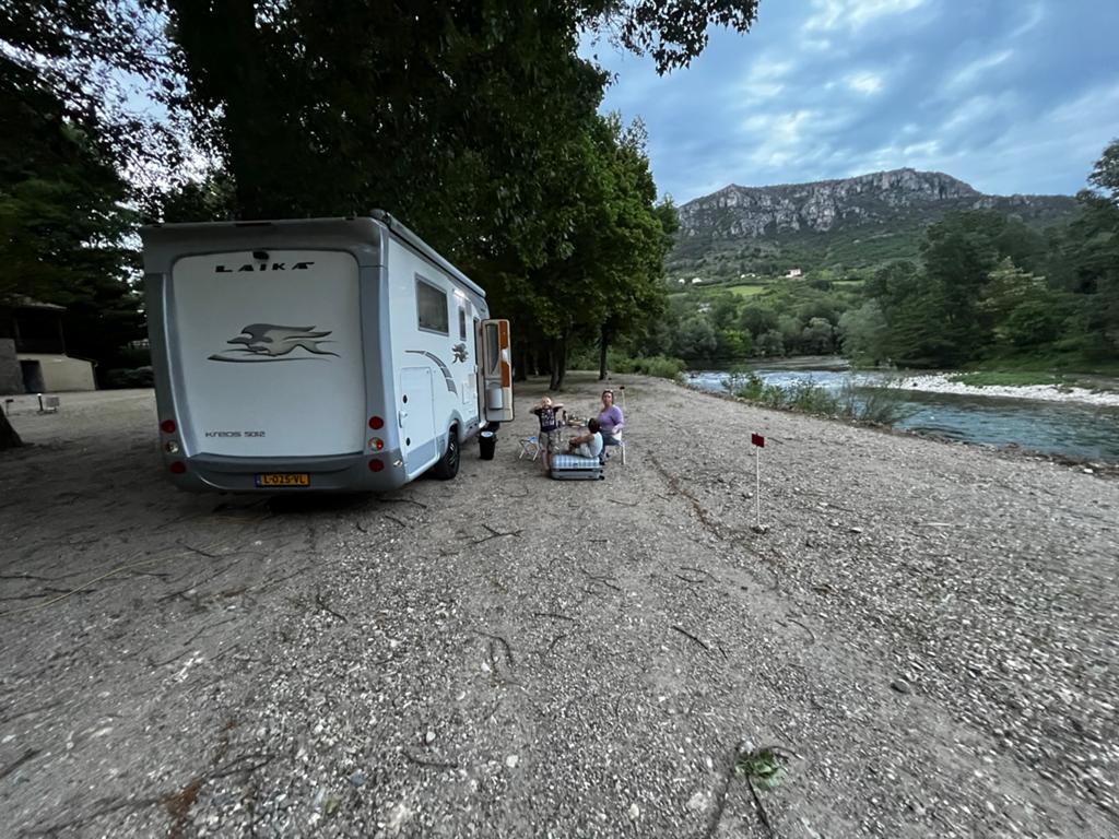 Gevraagd: Camperstalling in de buurt van Alphen ad Rijn, Ophalen of Verzenden