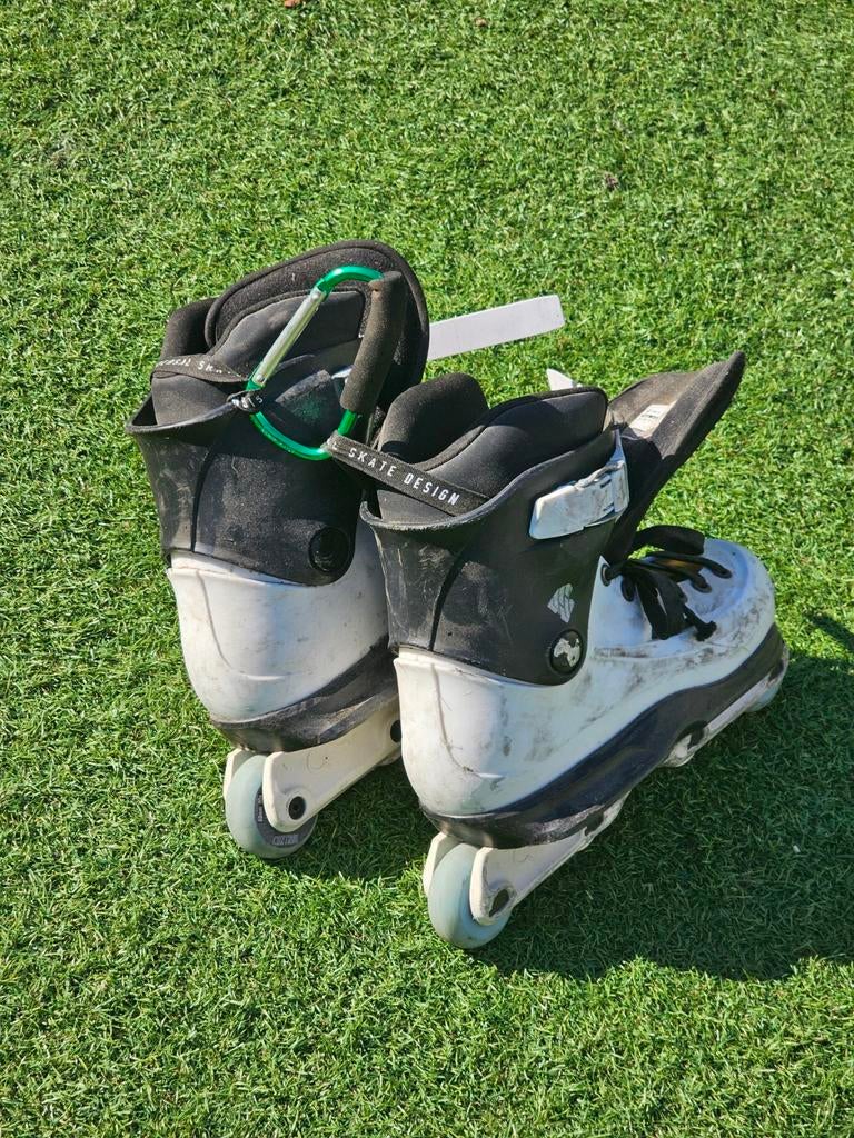 USD Sway 57 Aggressive Inline Skates - Maat 42, Sport en Fitness, Ophalen of Verzenden, Gebruikt