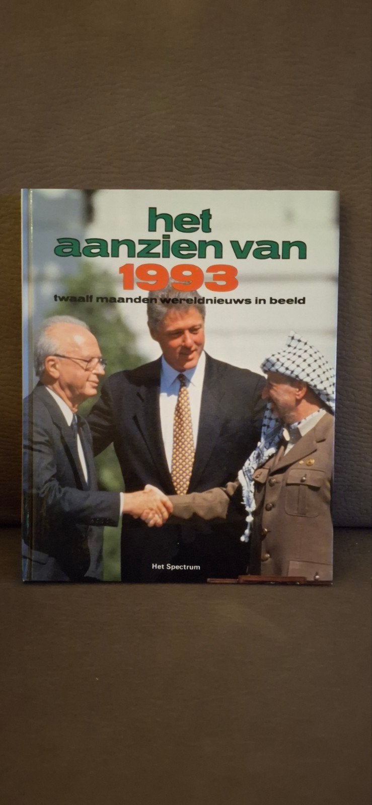 Het Aanzien van 1993: Twaalf maanden wereldnieuws in beeld, Overige gebieden, Ophalen of Verzenden, 20e eeuw of later, Onbekend