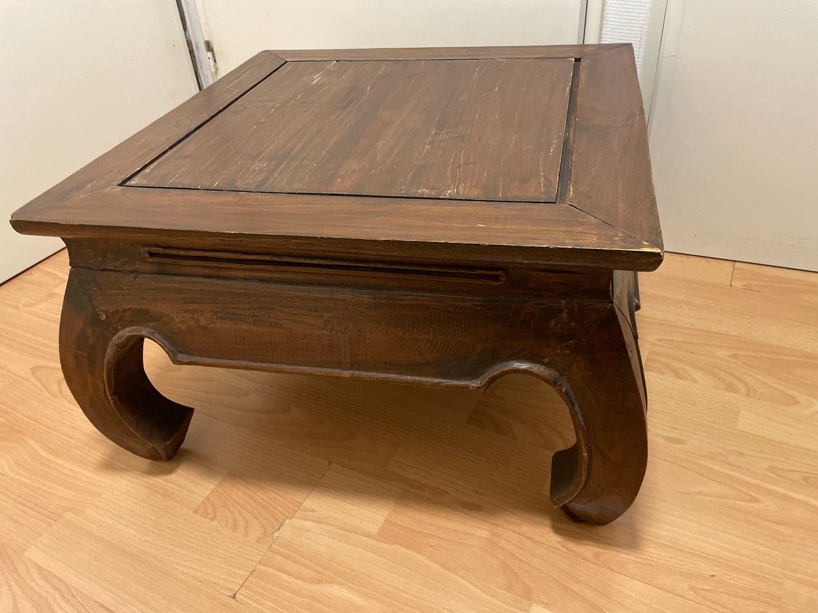 Antieke houten salontafel - Gebruikt 65x65 x 37,5 hoog, Huis en Inrichting, Ophalen, Gebruikt, Vierkant, 50 tot 100 cm