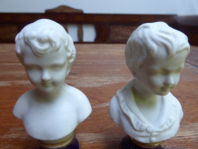 2 biscuit borstbeeldjes, Capodimonte, Ophalen of Verzenden
